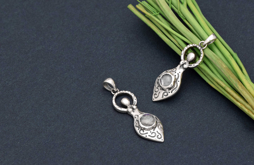 Unlocking the Magic: The Silver Moonstone Fertility Pendant