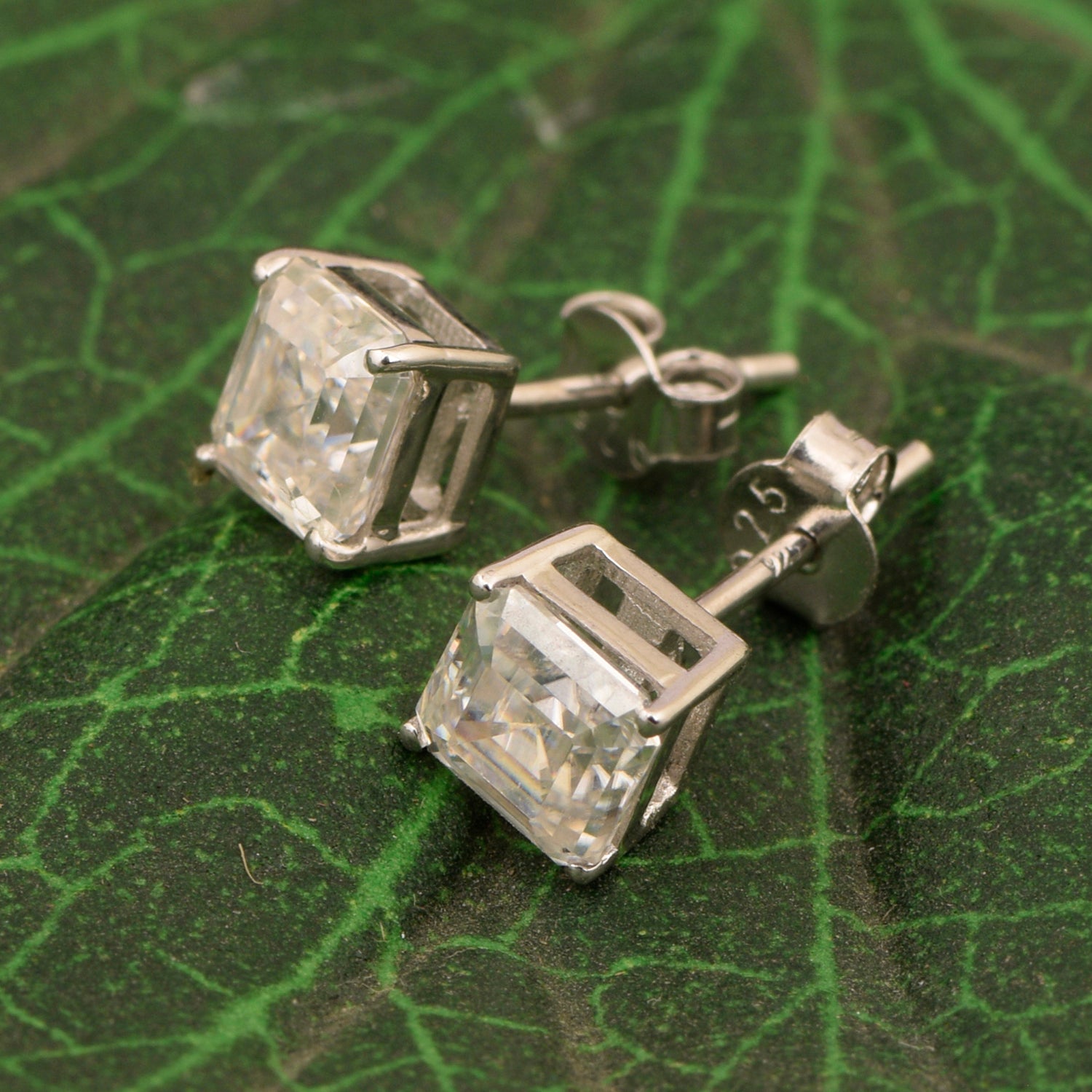 Princess Cut 7mm White Moissanite Stud Earring