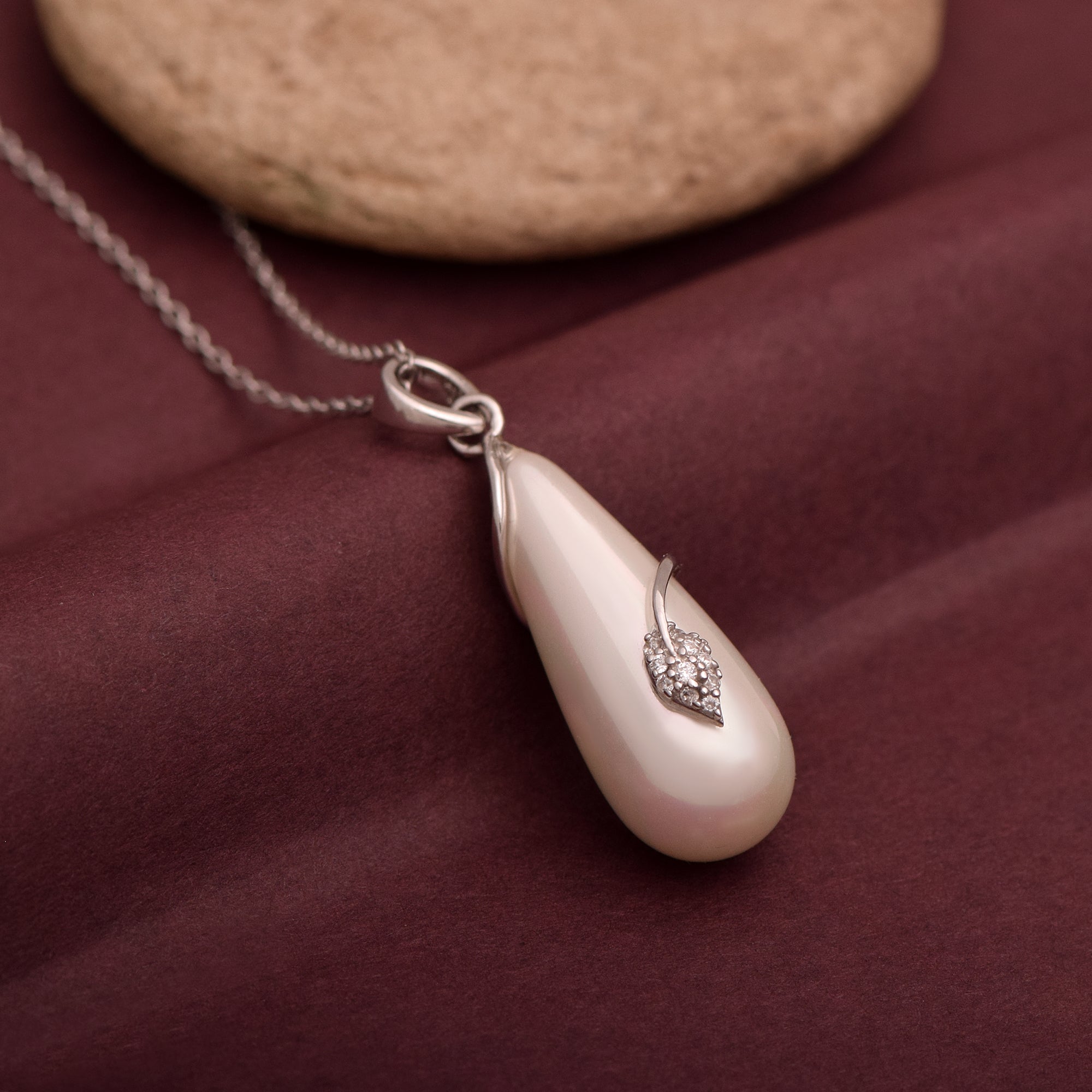 Pearl Teardrop Leaf Accent Necklace – Sterling Silver