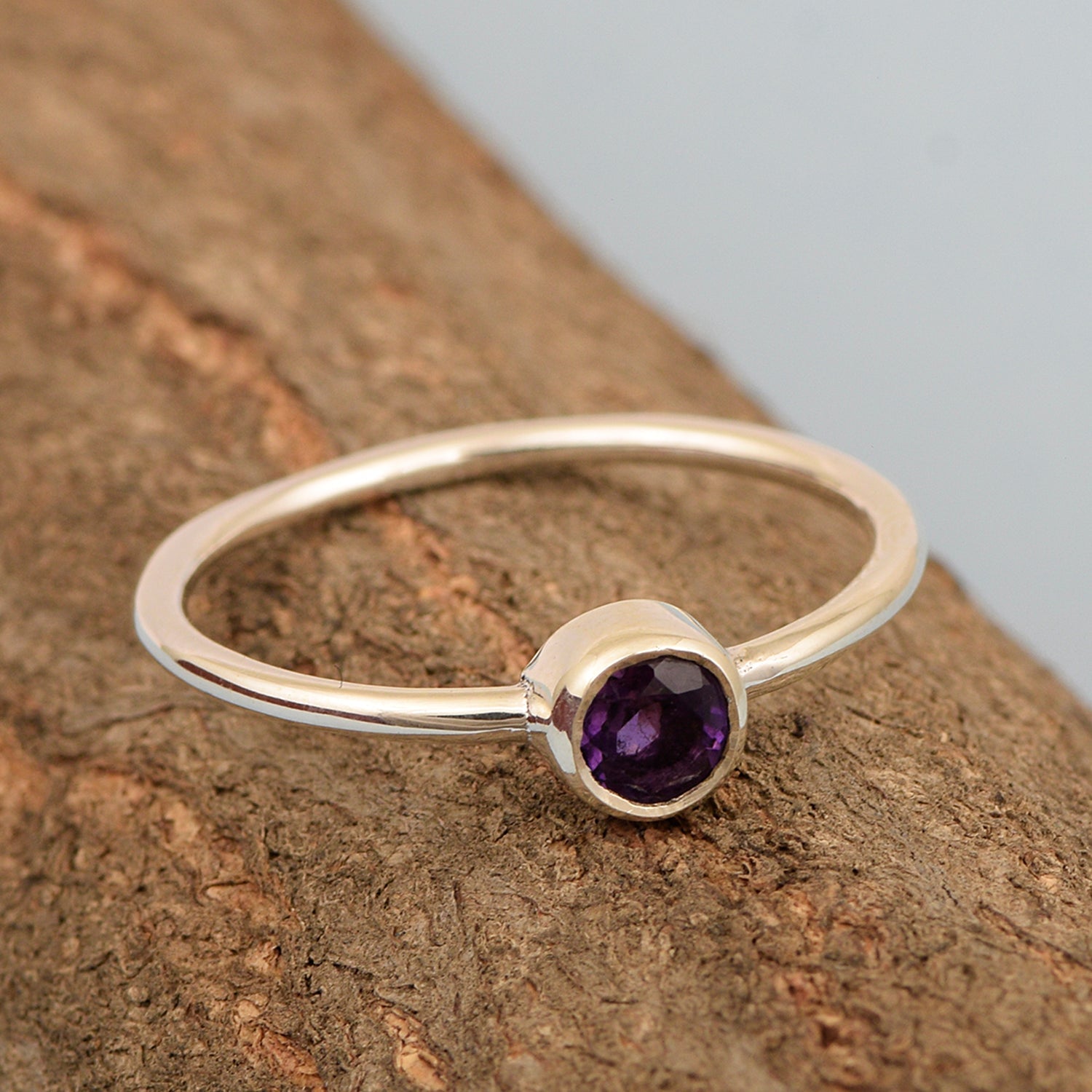 925 Sterling Silver Round 0.20 Ctw Amethyst Women Engagement Ring - Kimaya INC