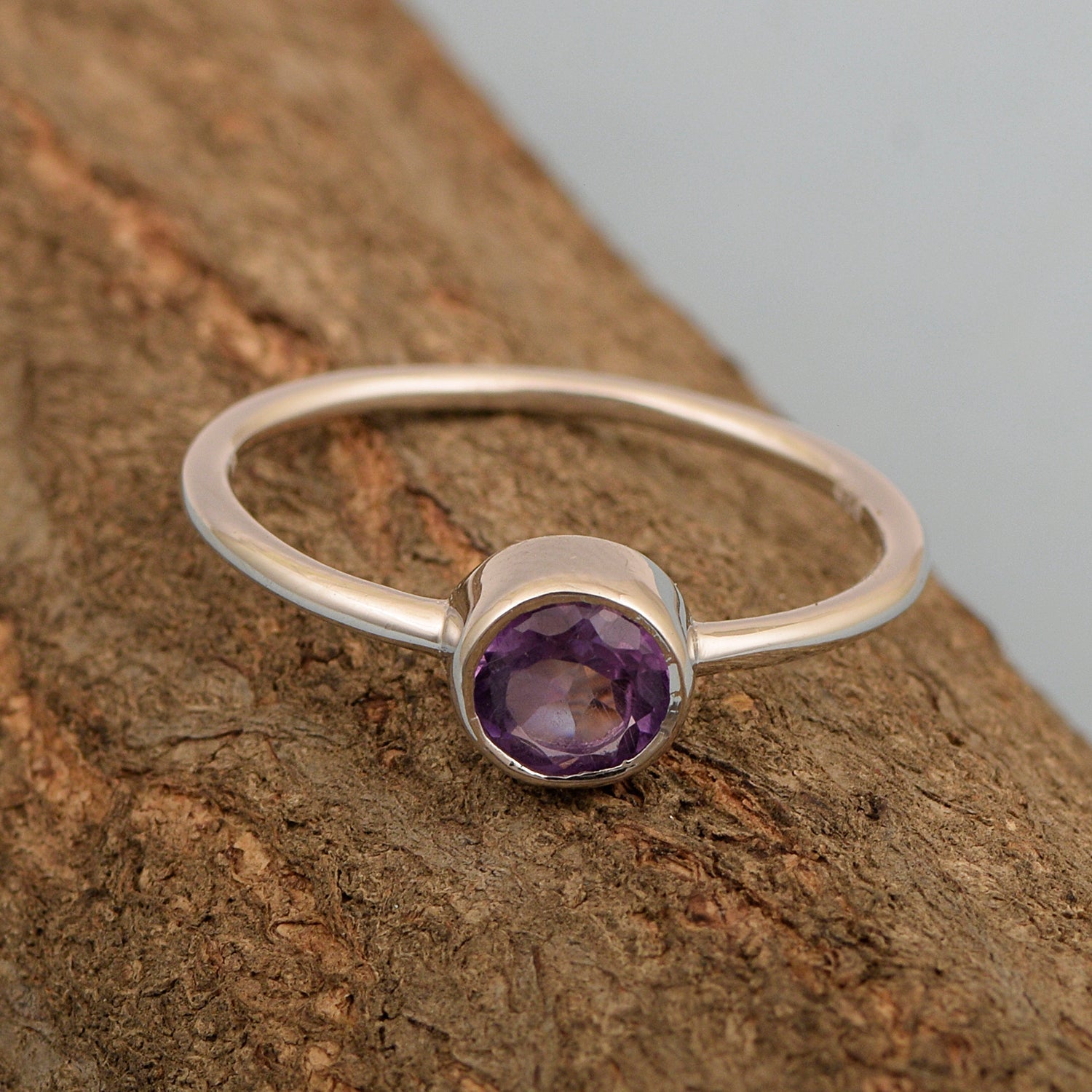 925 Sterling Silver Round 5mm 0.30 Ctw Amethyst Women Engagement Ring - Kimaya INC