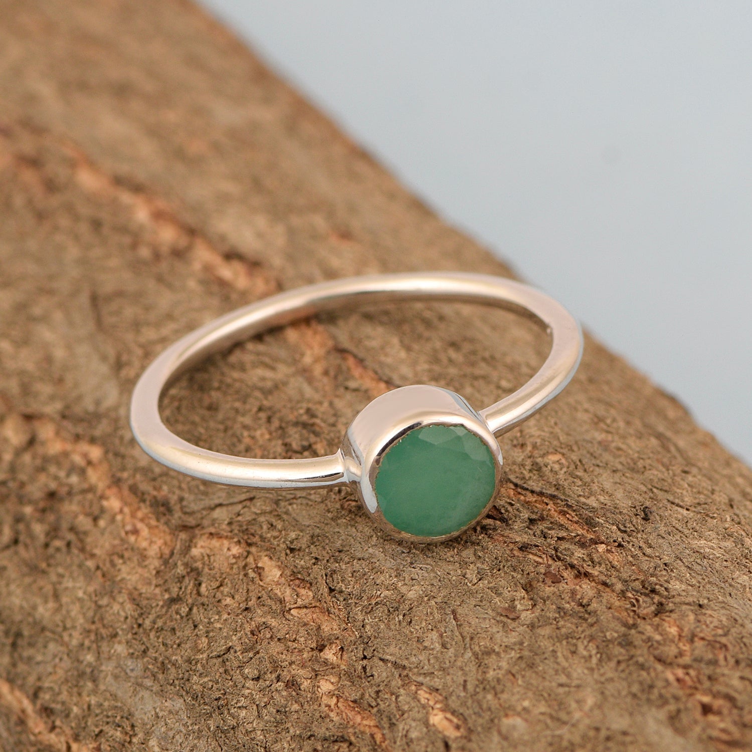 925 Sterling Silver Round 5mm 0.30 Ctw Emerald Women Engagement Ring - Kimaya INC