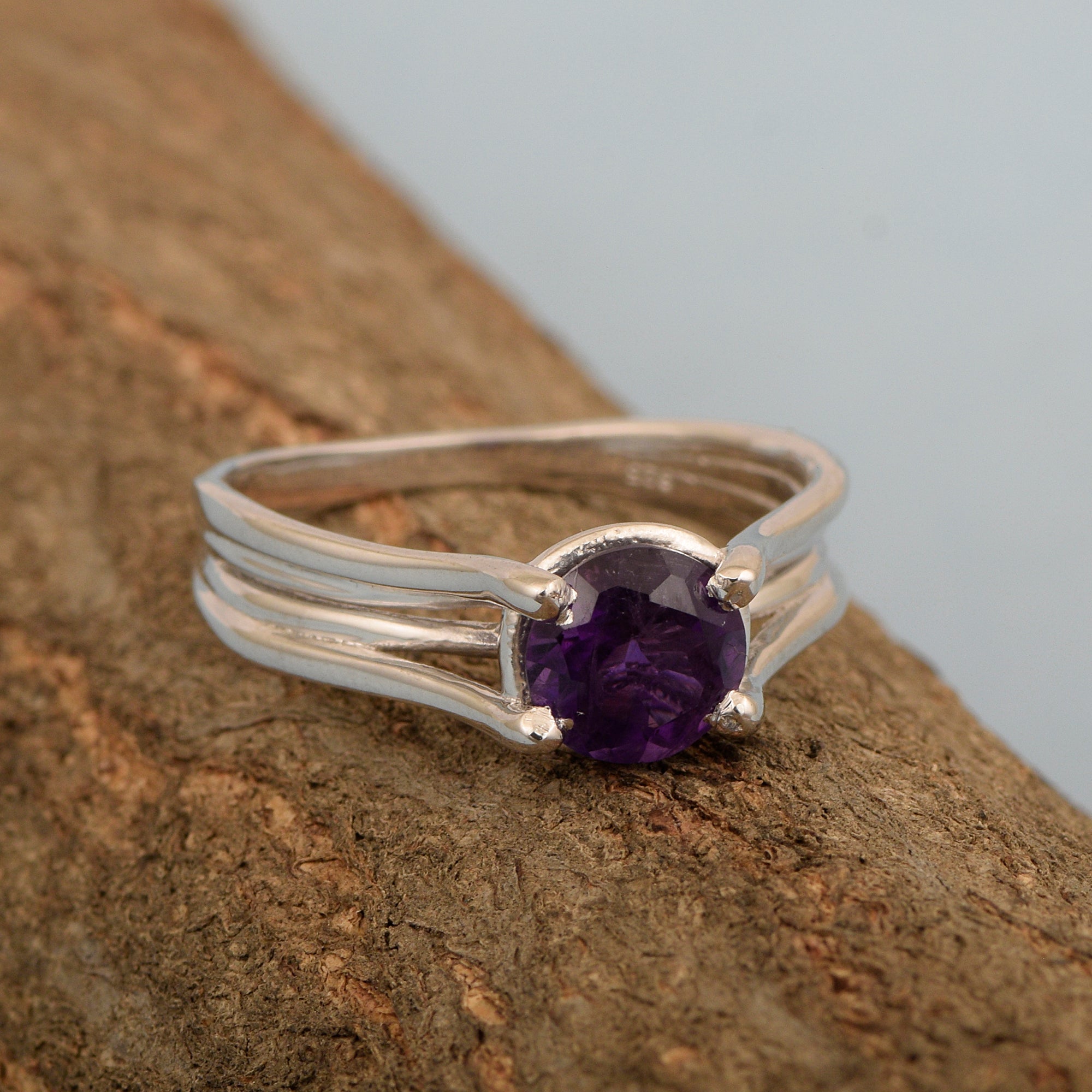 Solitaire Round 8mm Amethyst 925 Sterling Silver Wedding Ring - Kimaya INC