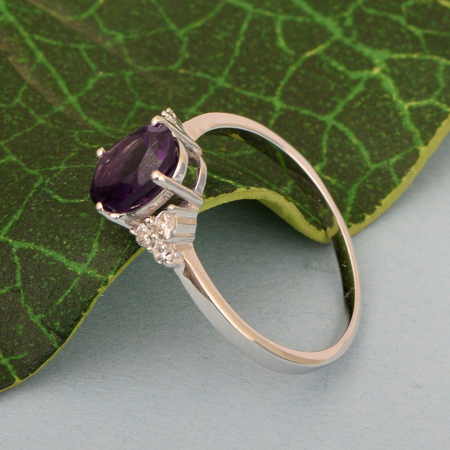 Solitaire Oval 8x6mm Amethyst & White Accents Women Wedding Ring - Kimaya INC