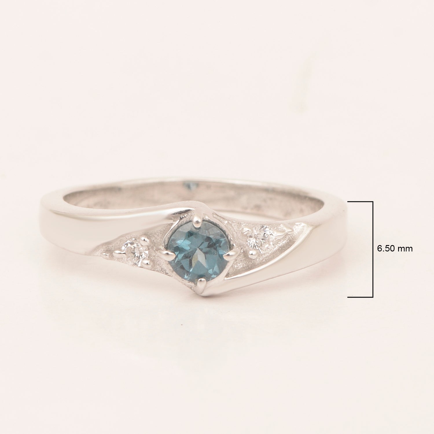 925 Sterling Silver Round 0.35 Ctw London Blue Topaz Women's Engagement Ring - Kimaya INC