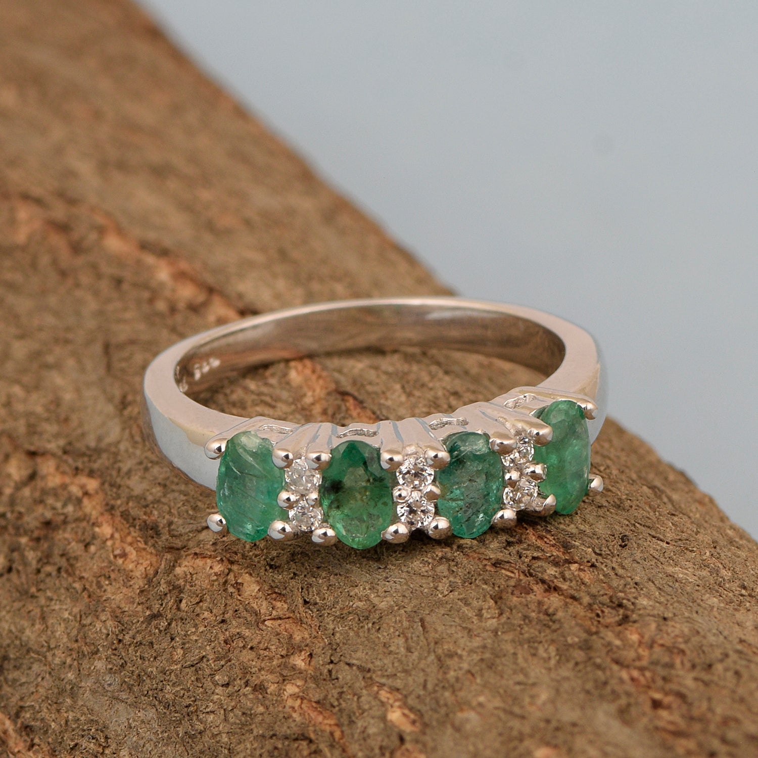 925 Sterling Silver Oval 5X3MM Emerald & White Topaz Women Wedding Ring - Kimaya INC