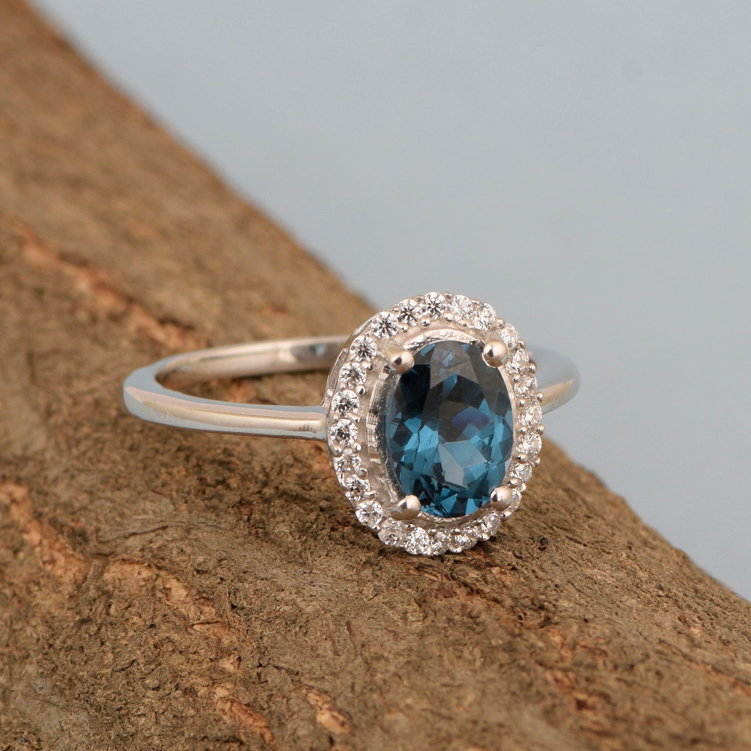925 Sterling Silver 1.75 Ctw Oval London Blue Topaz & White Accents Women Ring - Kimaya INC