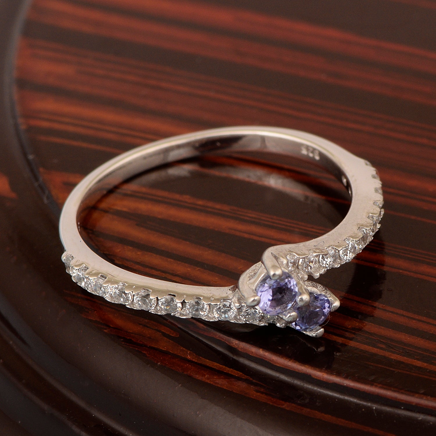 Solitaire Round 4mm Tanzanite & White Accents Women Wedding Ring - Kimaya INC