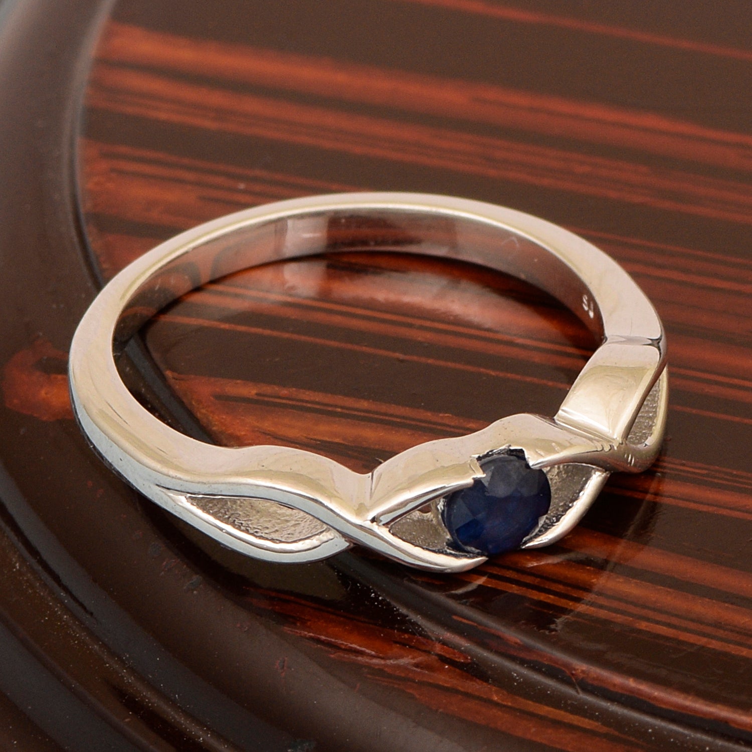 Infinity Knot Round 4mm Blue Sapphire Women Engagement Rings - Kimaya INC