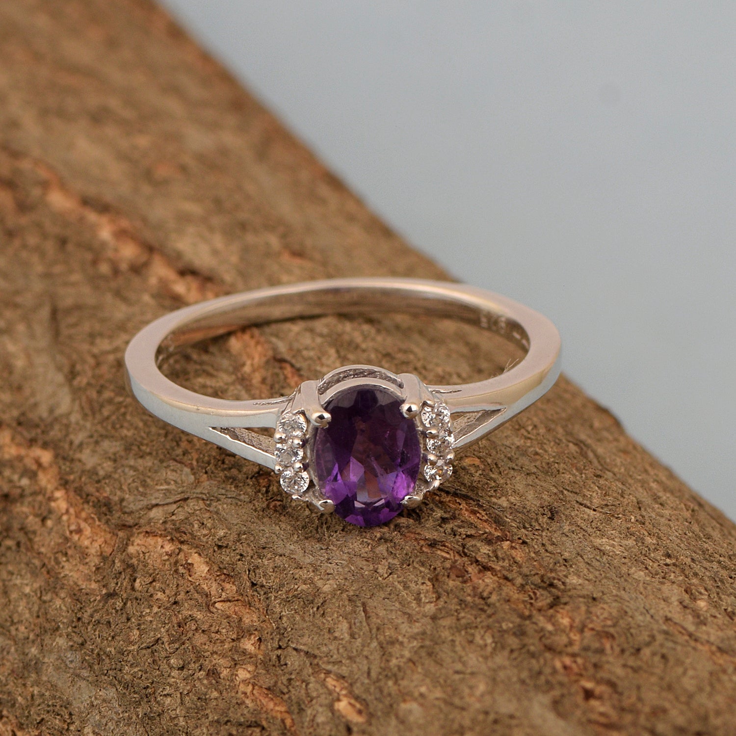 0.65 Ctw Oval Amethyst 925 Sterling Silver Solitaire Accents Women Wedding Ring - Kimaya INC