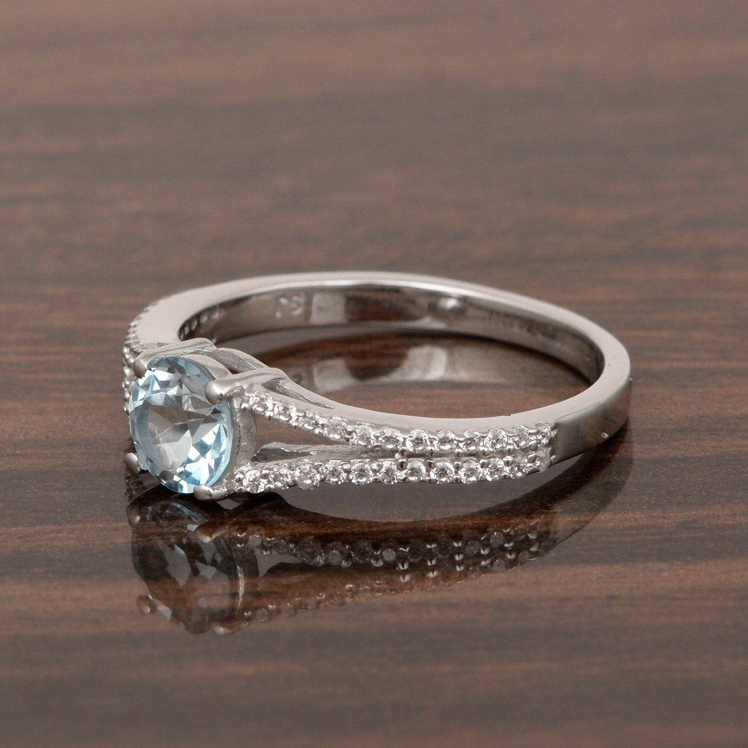 Round 0.85 Ctw Blue Topaz Birthstone 925 Sterling Silver Cluster Women Ring - Kimaya INC