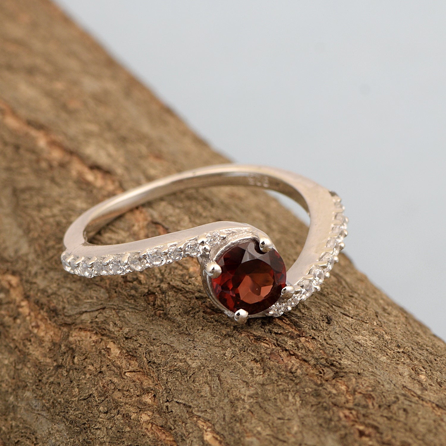 925 Sterling Silver Round 5mm Garnet Women Wedding Ring - Kimaya INC
