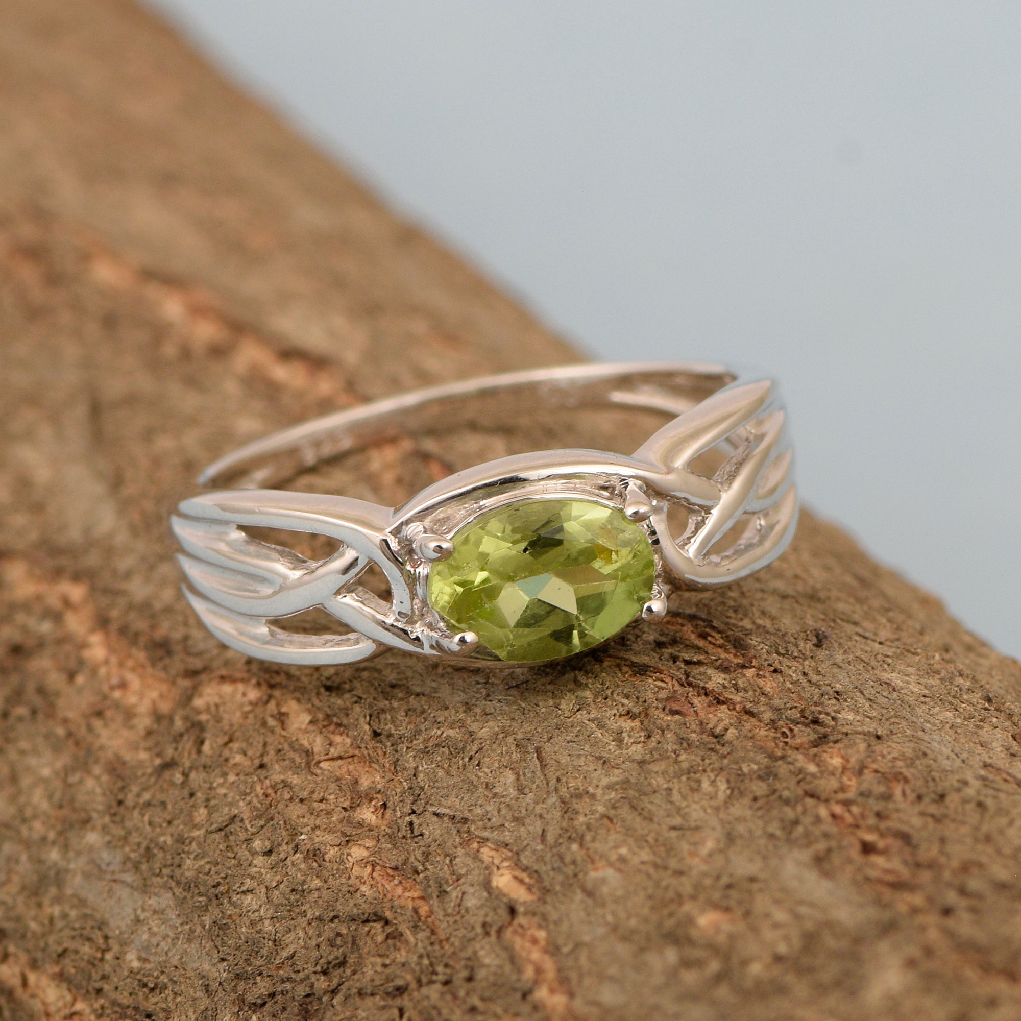 925 Sterling Silver Oval-Cut Peridot Bridal Wedding Ring - Kimaya INC
