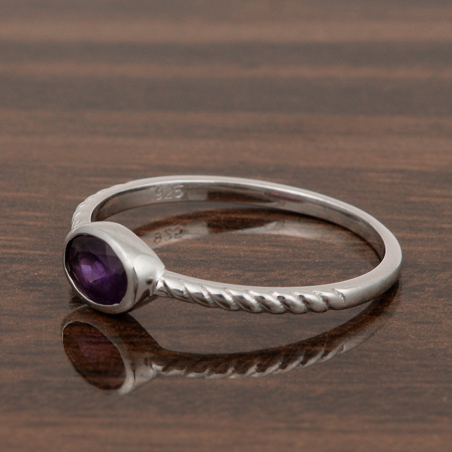 925 Sterling Silver Oval 0.35 Ctw Amethyst Stackable Ring - Kimaya INC