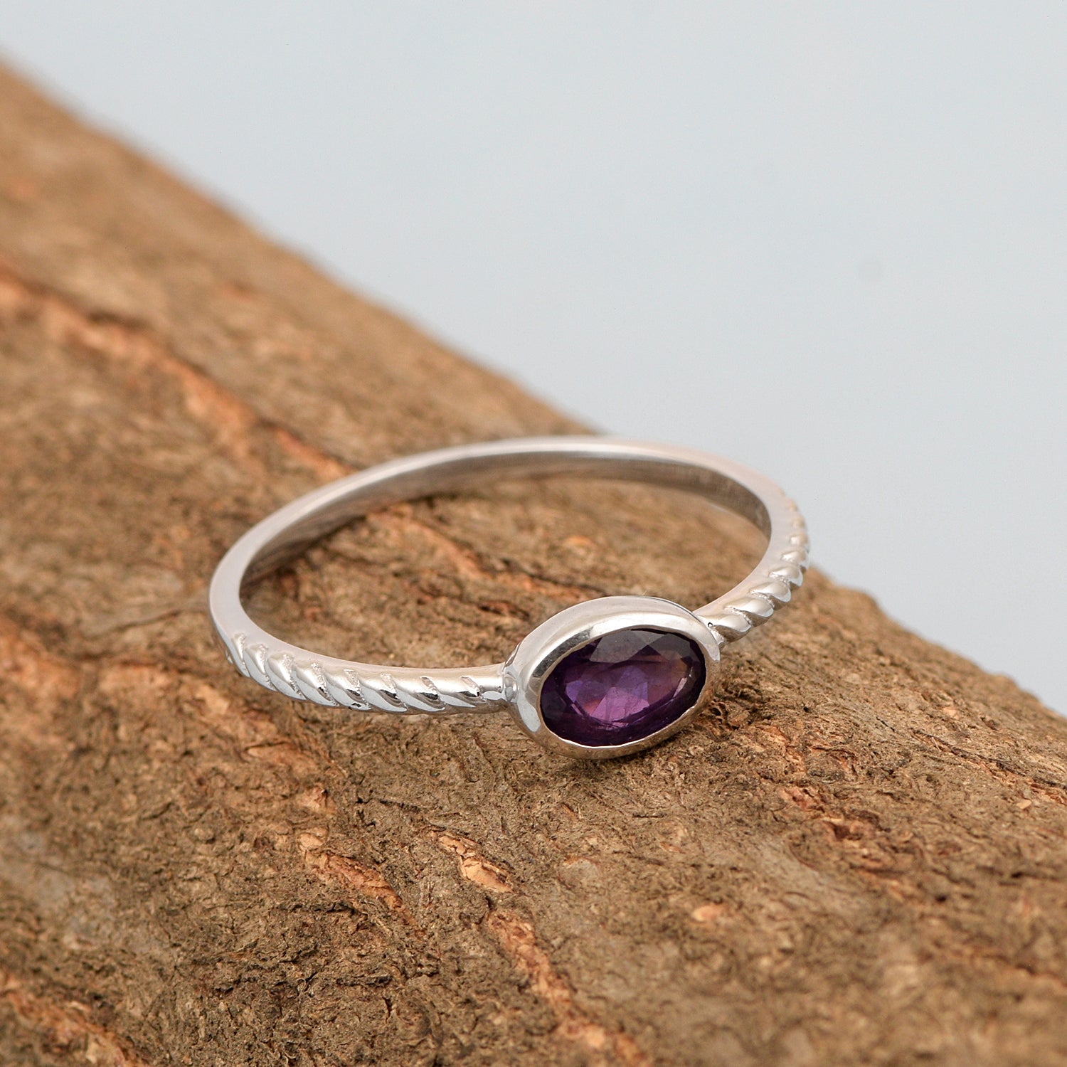 925 Sterling Silver Oval 0.35 Ctw Amethyst Stackable Ring - Kimaya INC