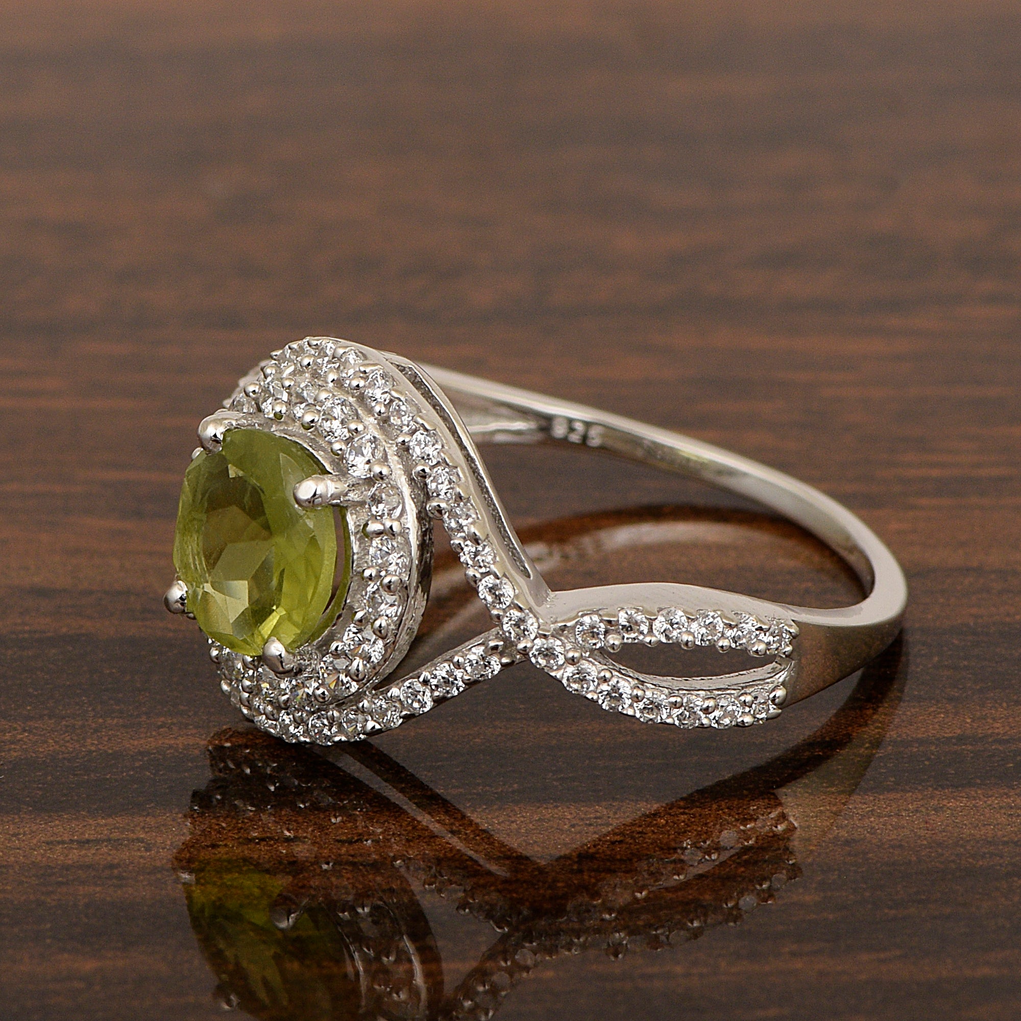925 Sterling Silver 1.50 Ctw Peridot Women Wedding Rings - Kimaya INC