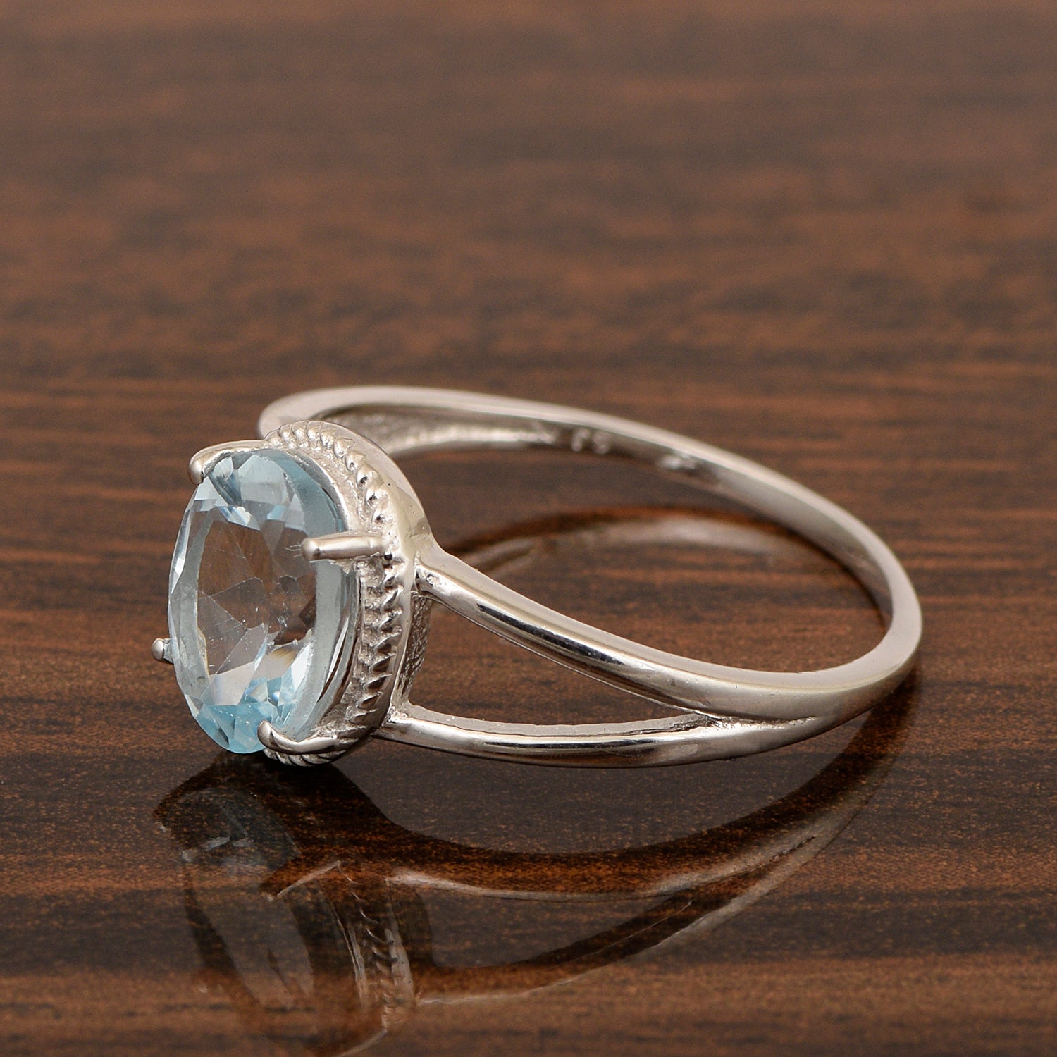 925 Sterling Silver Oval 2 Ctw Aquamarine Women Engagement Ring - Kimaya INC
