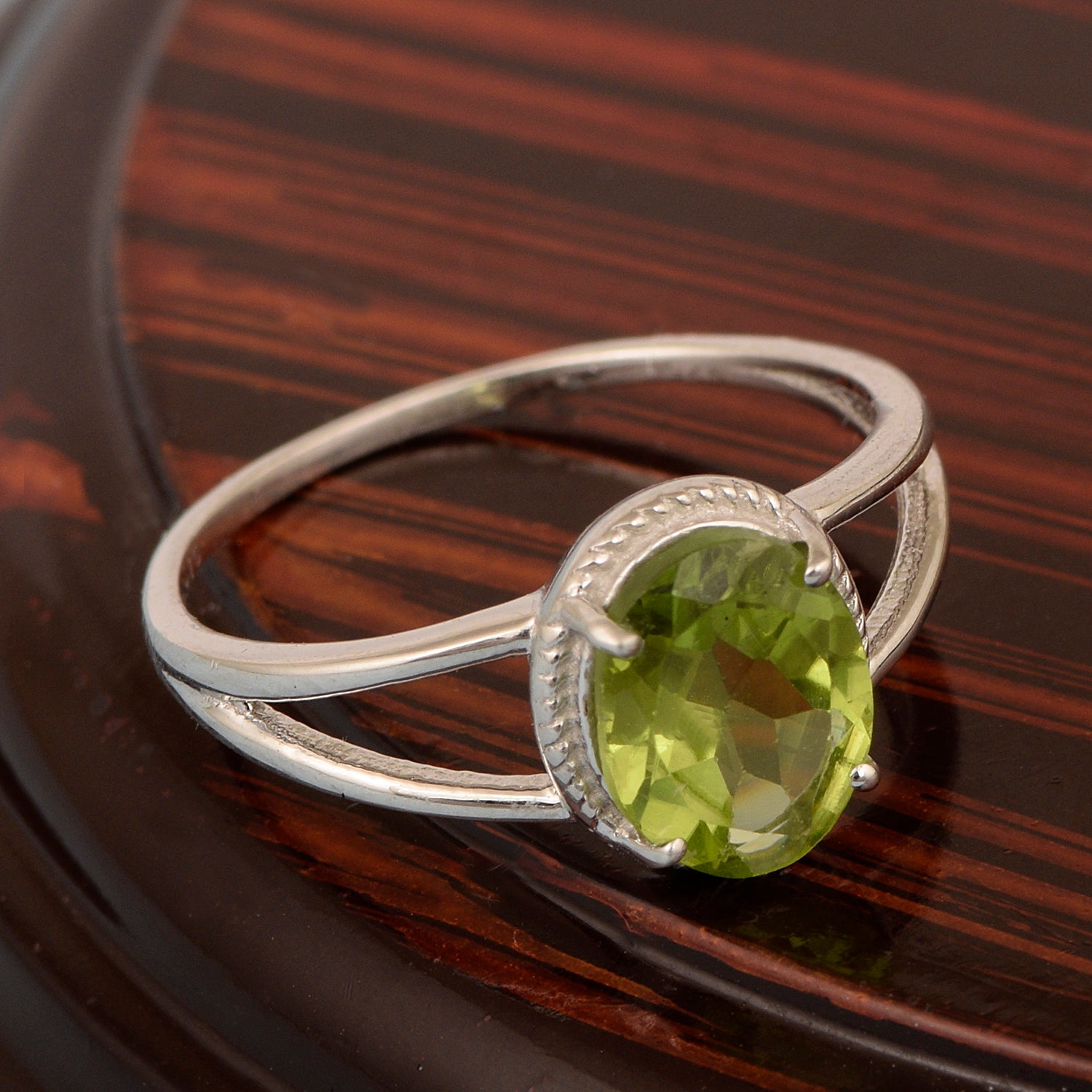 925 Sterling Silver Oval 2 Ctw Peridot Women Engagement Ring - Kimaya INC