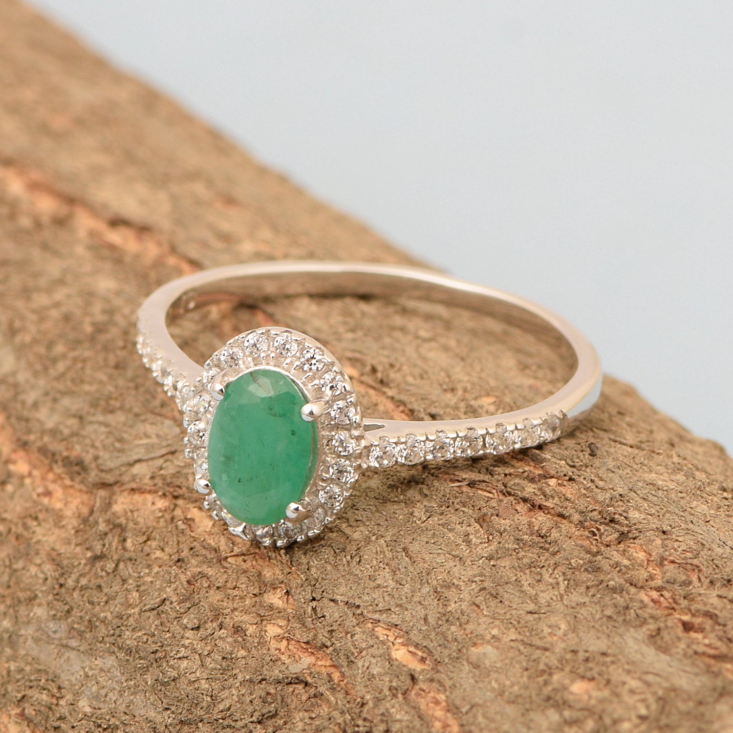 925 Sterling Silver Oval Emerald Women's Solitaire Ring - Kimaya INC