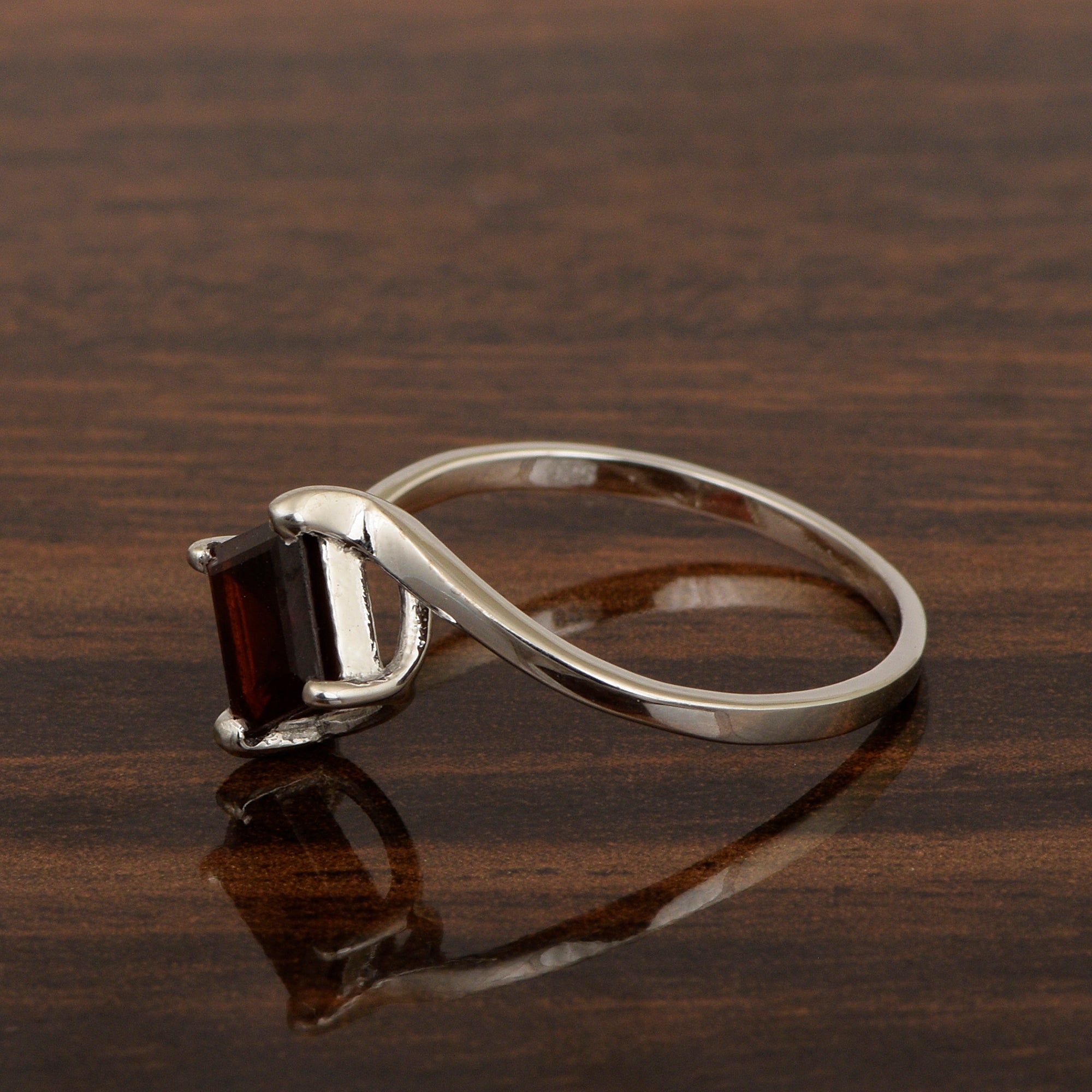 Princess Cut Square 5mm Garnet 925 Sterling Silver Wedding Ring - Kimaya INC