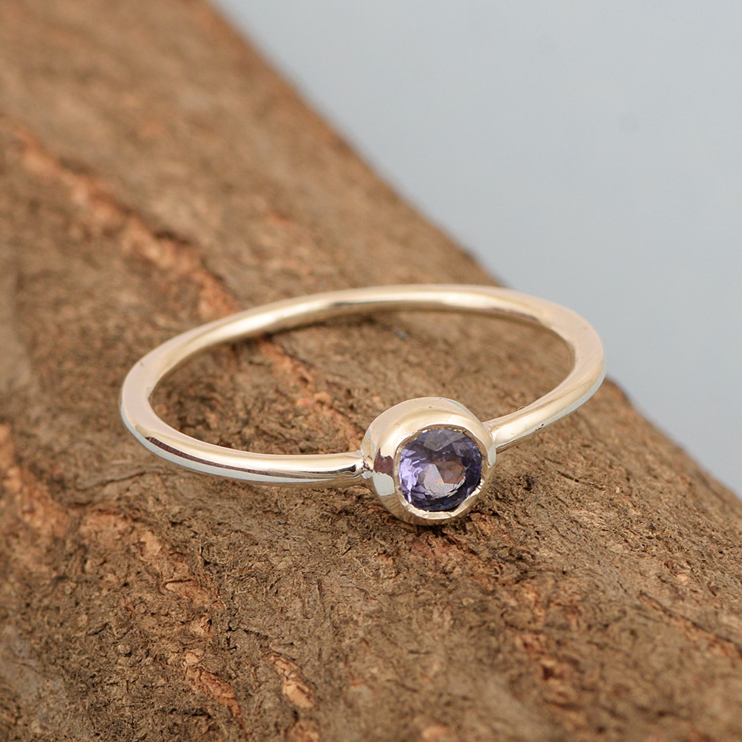 925 Sterling Silver Round 0.20 Ctw Tanzanite Women Engagement Ring - Kimaya INC