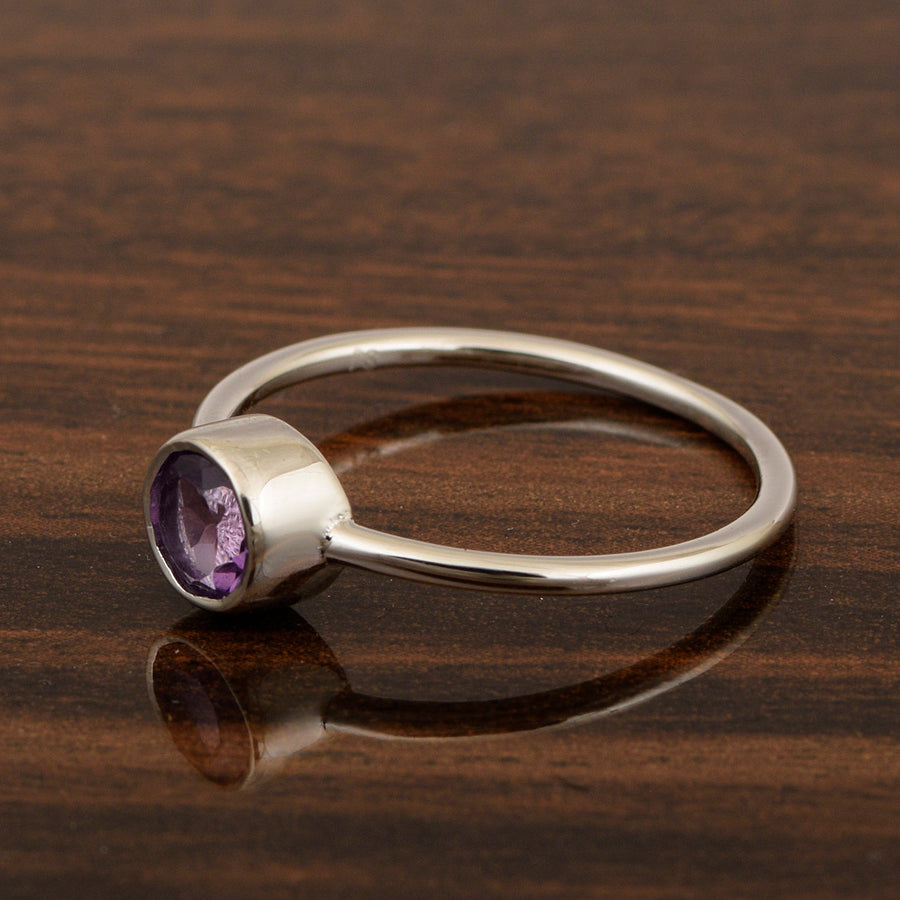 925 Sterling Silver Round 5mm 0.30 Ctw Amethyst Women Engagement Ring