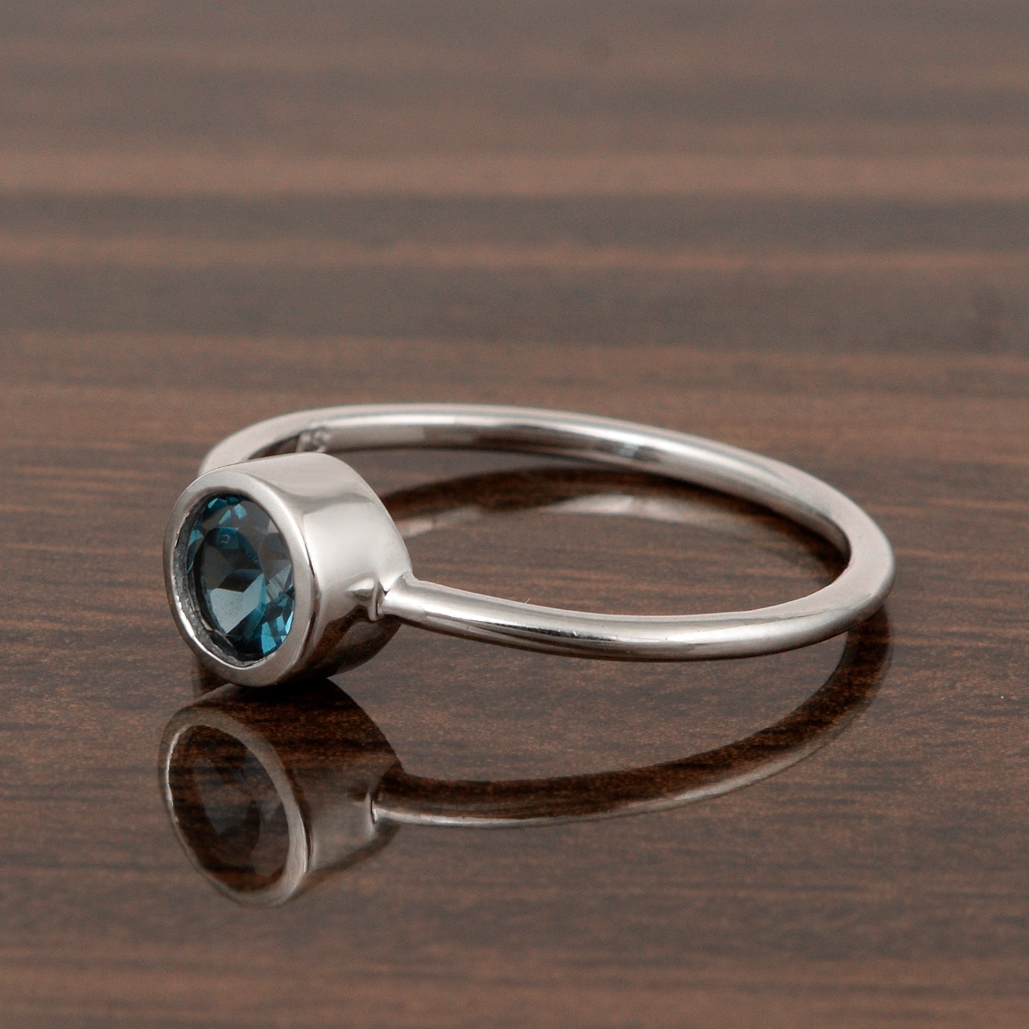 925 Sterling Silver Round 5mm 0.30 Ctw London Blue Topaz Women Engagement Ring - Kimaya INC