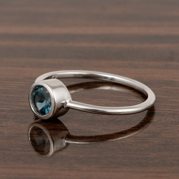 925 Sterling Silver Round 5mm 0.30 Ctw London Blue Topaz Women Engagement Ring - Kimaya INC