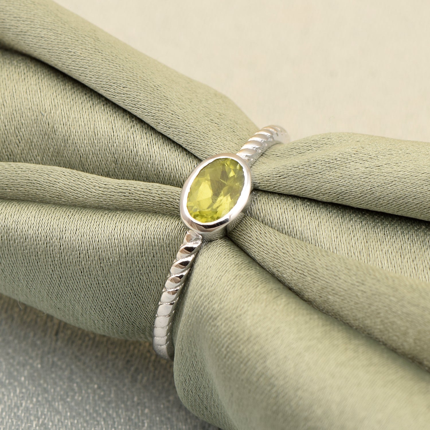 925 Sterling Silver Oval 0.35 Ctw Peridot Stackable Ring - Kimaya INC