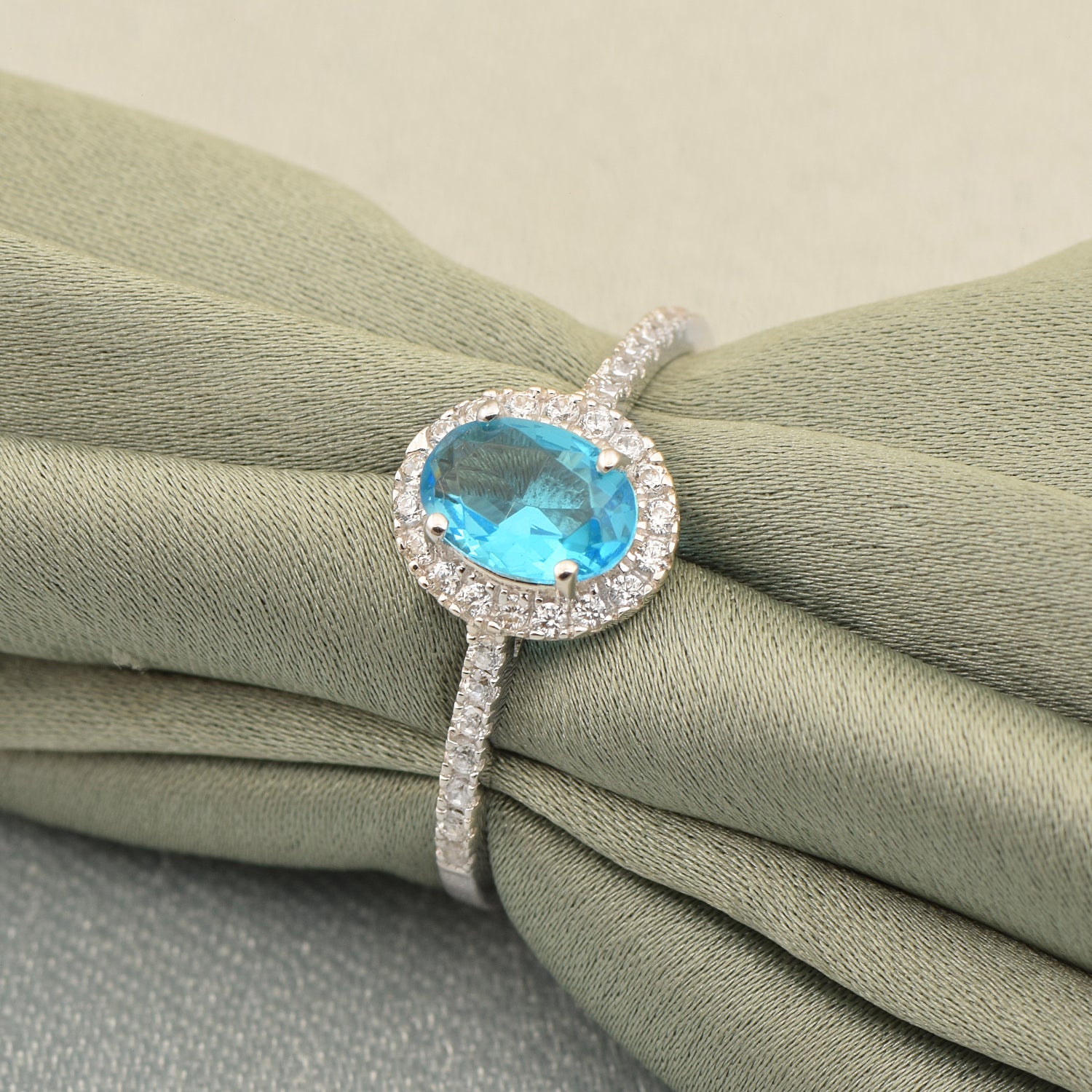925 Sterling Silver Oval Swiss Blue Topaz Women's Solitaire Ring - Kimaya INC
