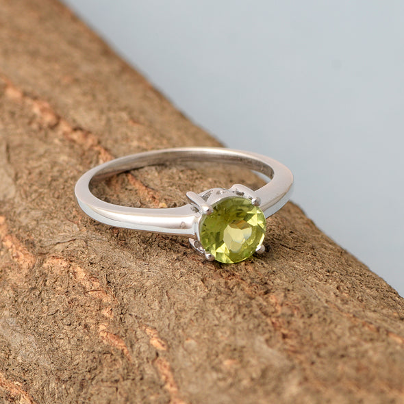 925 Sterling Silver Round 6 MM Peridot Solitaire Women Ring - Kimaya INC