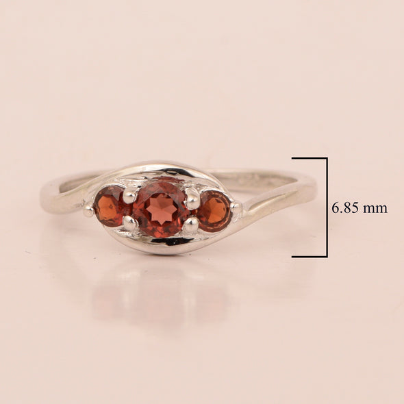925 Sterling Silver Three-Stone Oval 1.35 Ctw Garnet Women's Ring - Kimaya INC