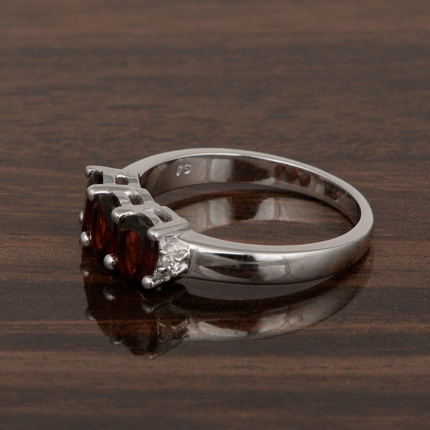 925 Sterling Silver Three-Stone Oval 1.35 Ctw Garnet Women's Ring - Kimaya INC