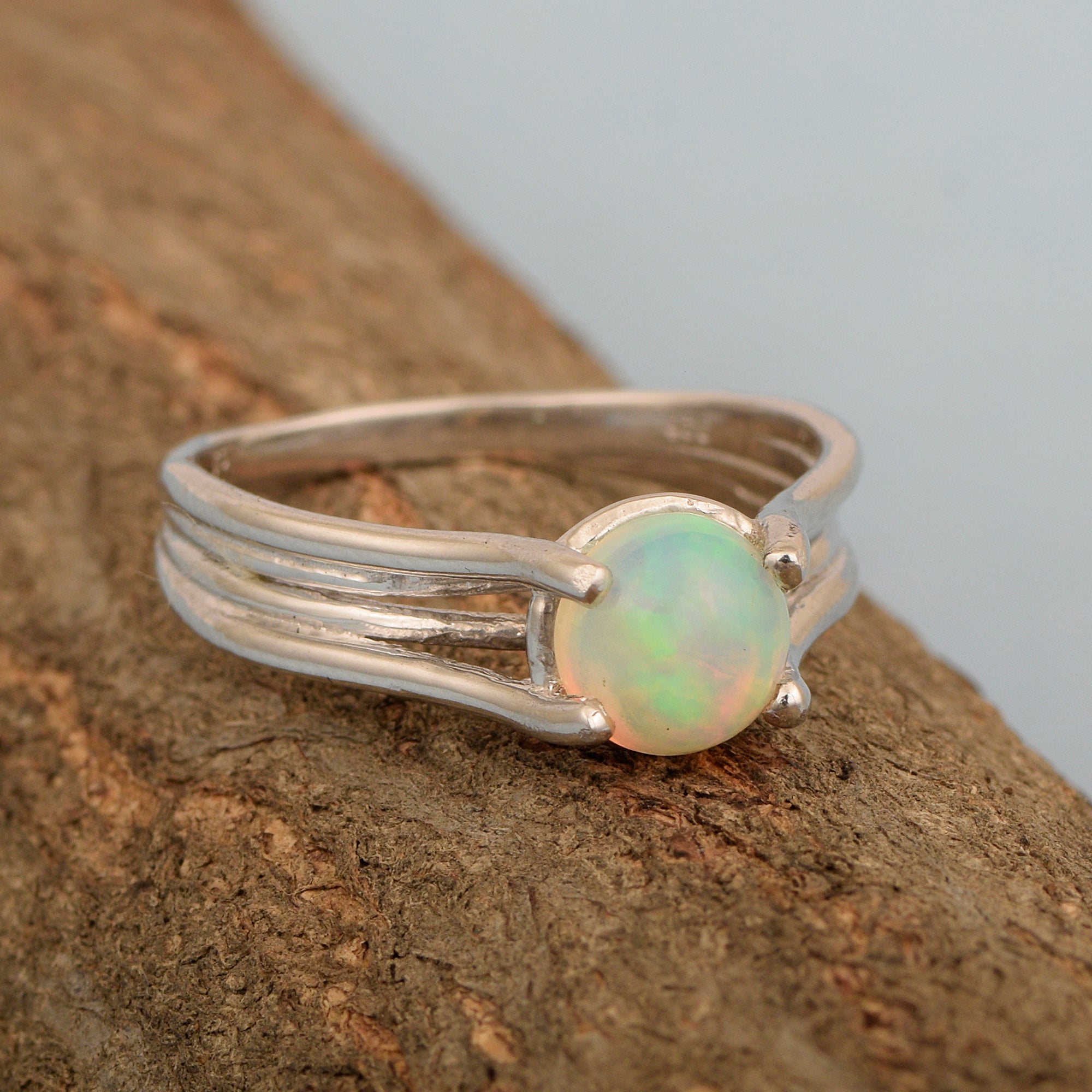 Solitaire Round 8mm Opal 925 Sterling Silver Wedding Ring - Kimaya INC