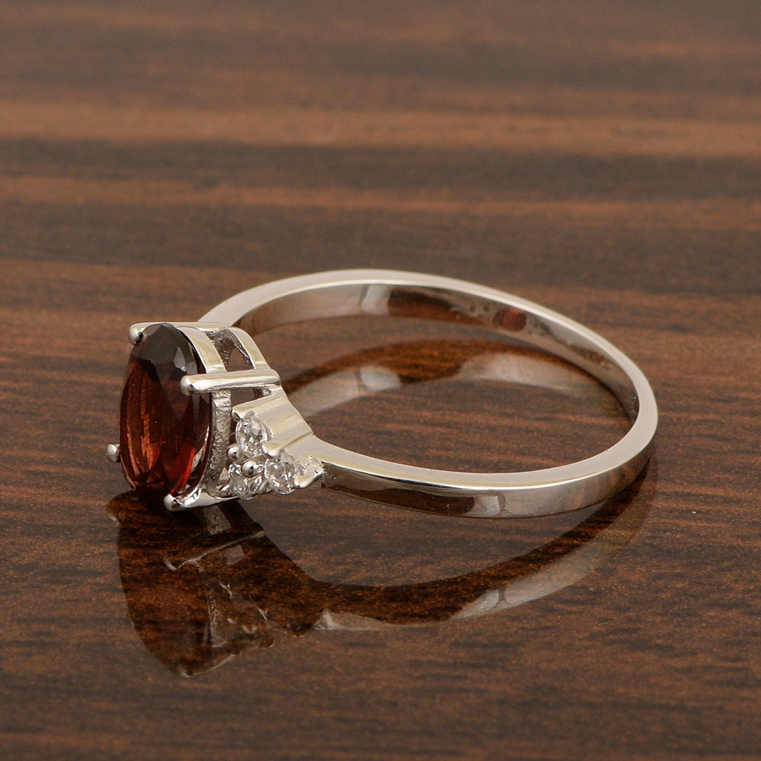 Solitaire Oval 8x6mm Garnet & White Accents Women Wedding Ring - Kimaya INC