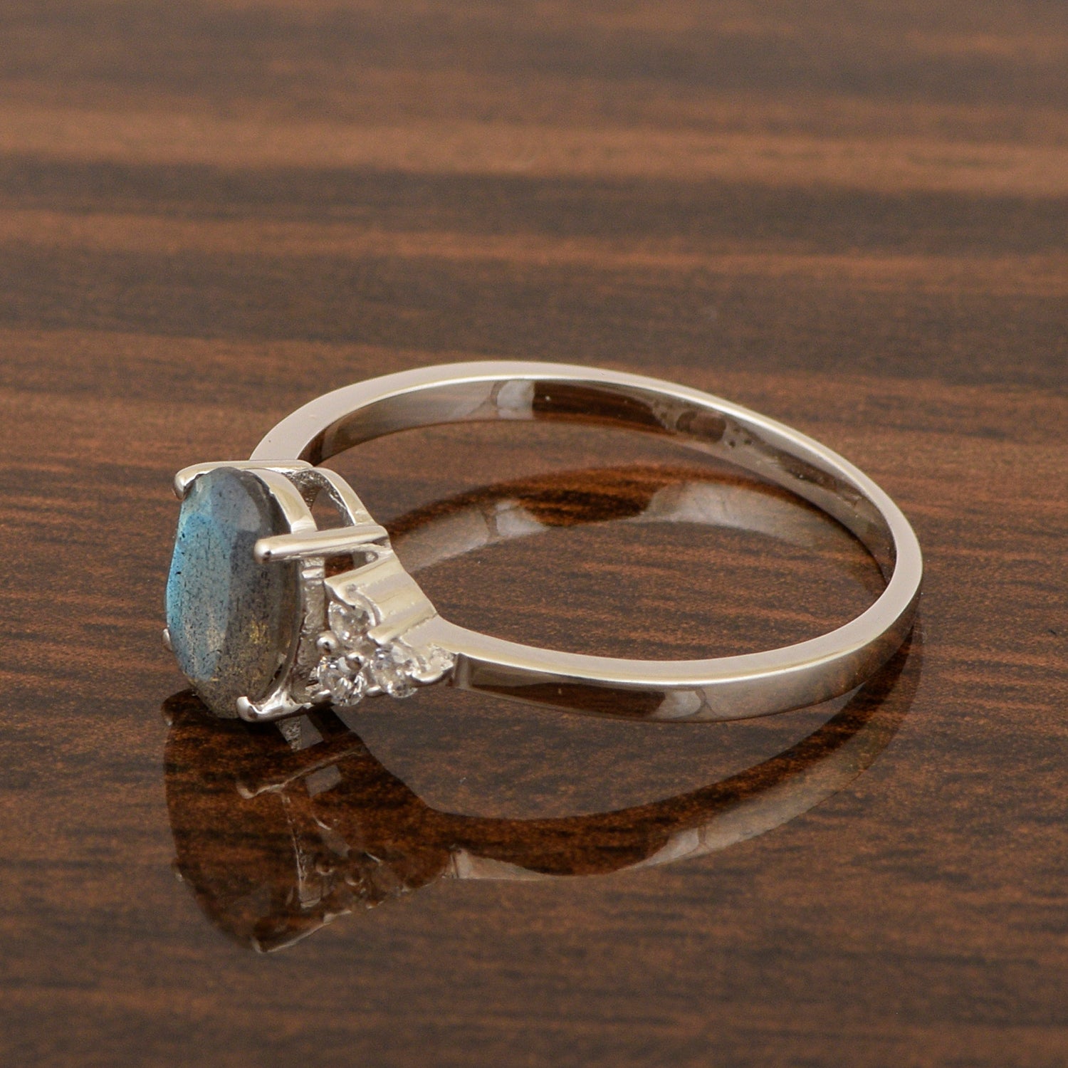 Solitaire Oval 8x6mm Cut Labradorite & White Accents Women Wedding Ring - Kimaya INC