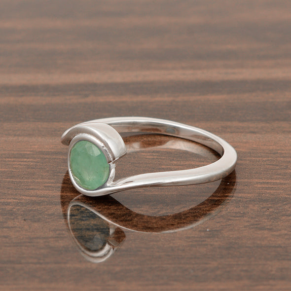 Bar-Set Solitaire 6mm Round Emerald Bypass Ring 925 Sterling Silver - Kimaya INC