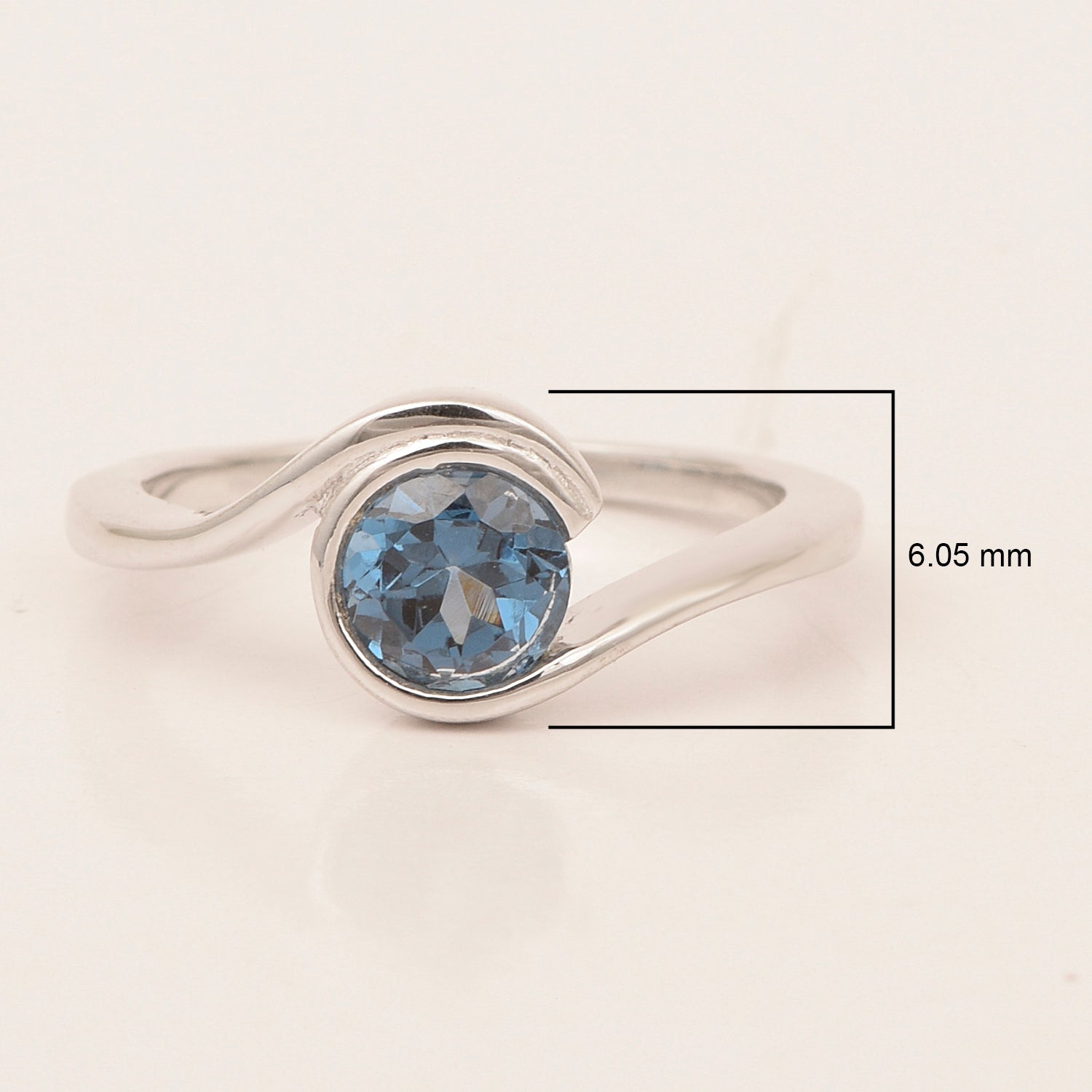 Bar-Set Solitaire 6mm Round London Blue Topaz Bypass Ring 925 Sterling Silver - Kimaya INC