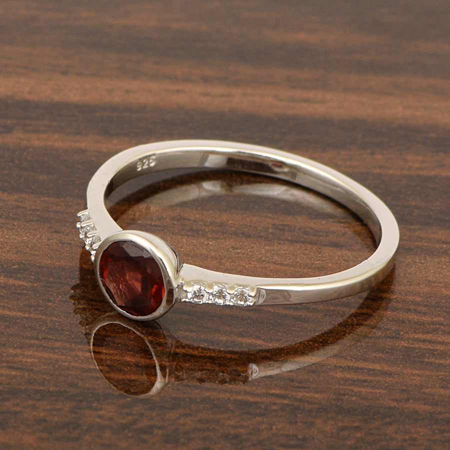 Garnet Round Cut 5mm Gemstone Ring-Sterling Silver