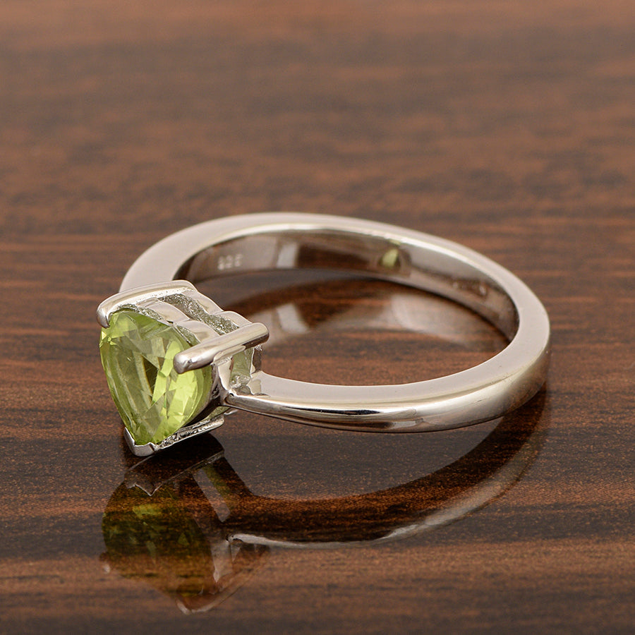 Peridot Heart Cut 7 MM Solitaire Ring - 925 Sterling Silver