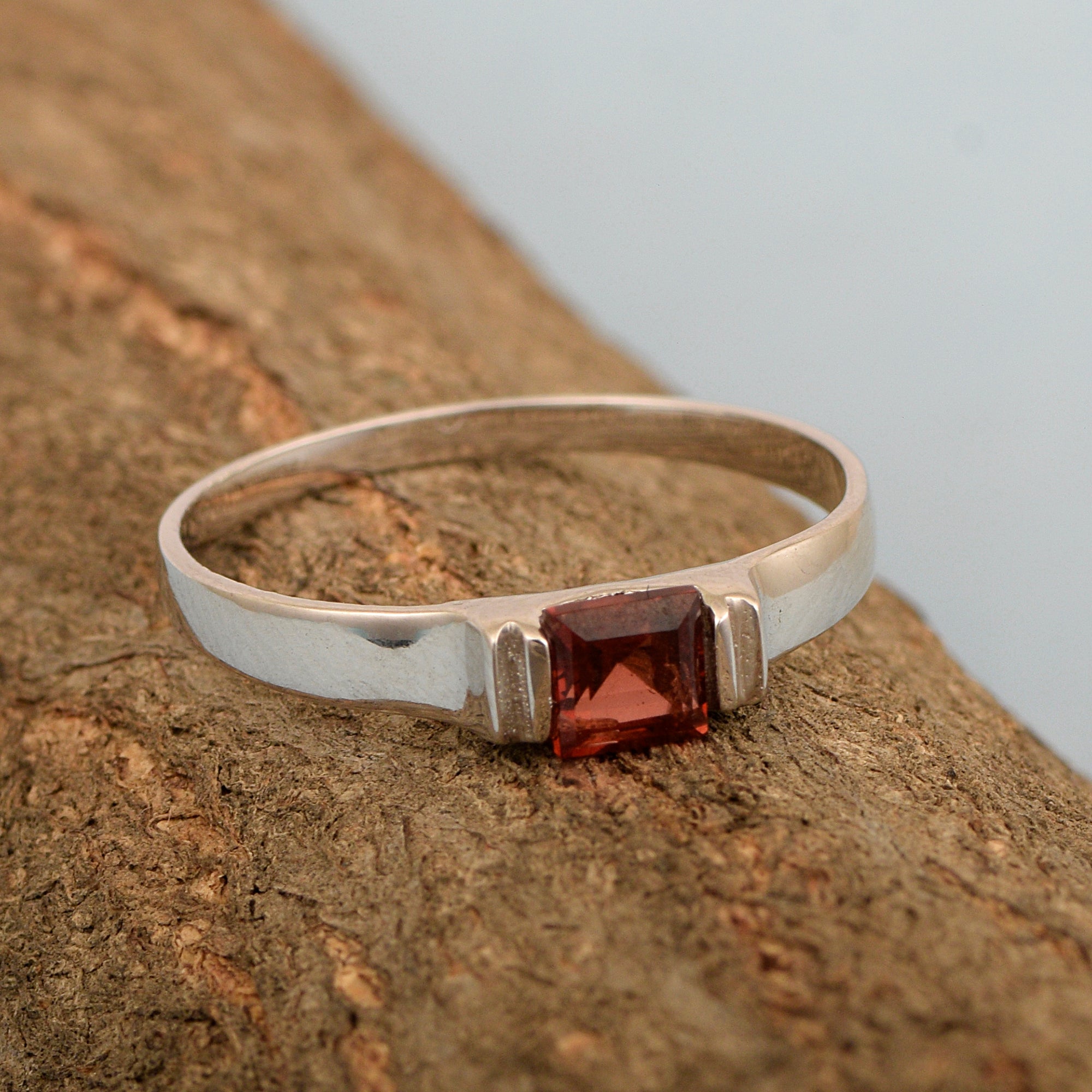 925 Sterling Silver Ring Princess Cut 4MM Garnet Wedding Stacking Ring - Kimaya INC