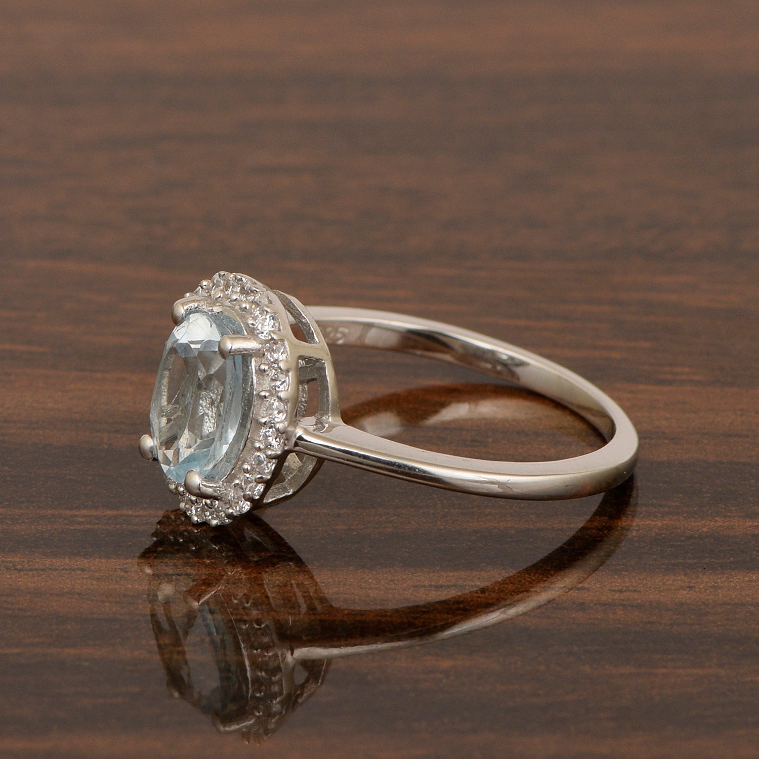 925 Sterling Silver 1.75 Ctw Oval Aquamarine & White Accents Women Ring - Kimaya INC