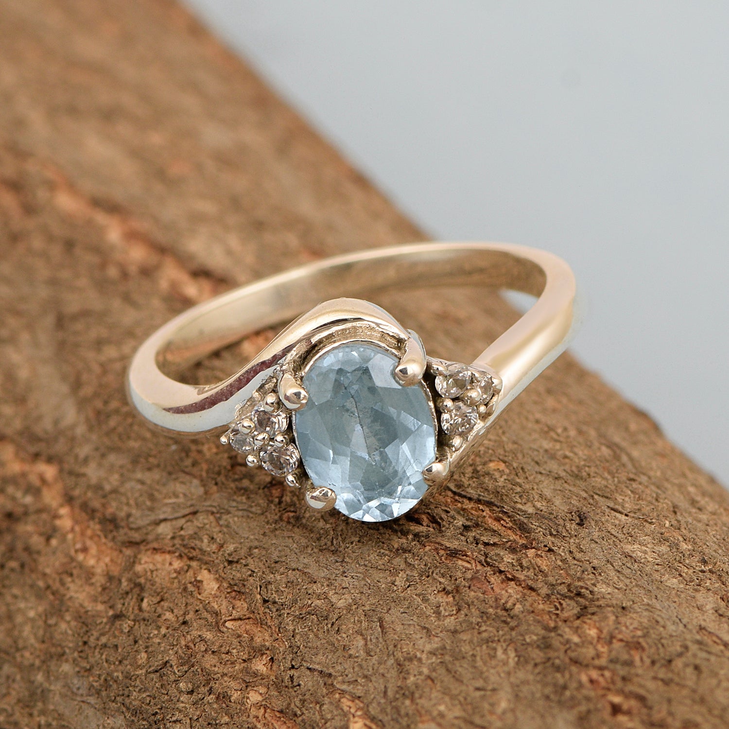 Oval Cut 1.5 Ctw Aquamarine Sterling Silver Solitaire Rings - Kimaya INC