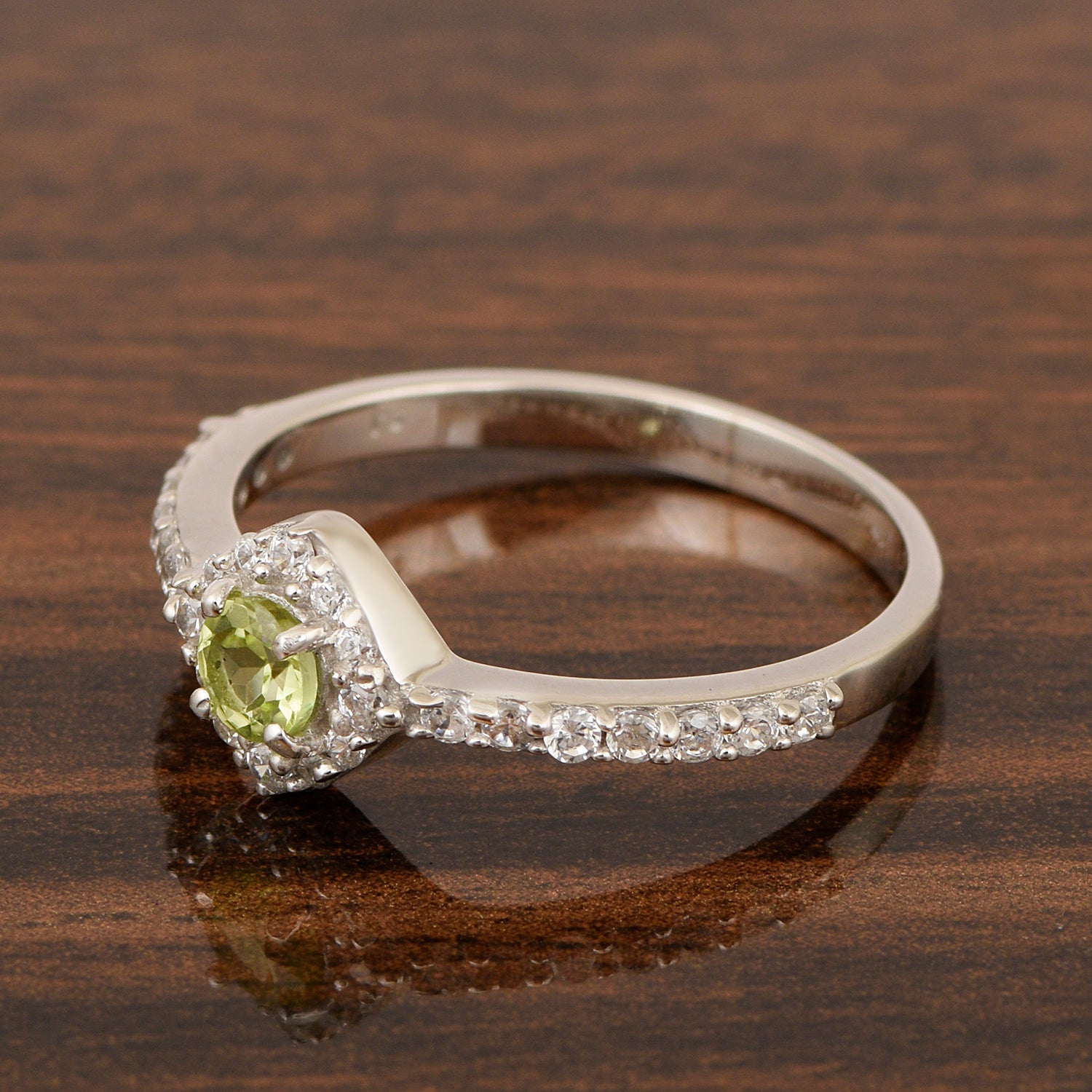 Solitaire Round 4mm Peridot & White Accents Women Wedding Ring - Kimaya INC