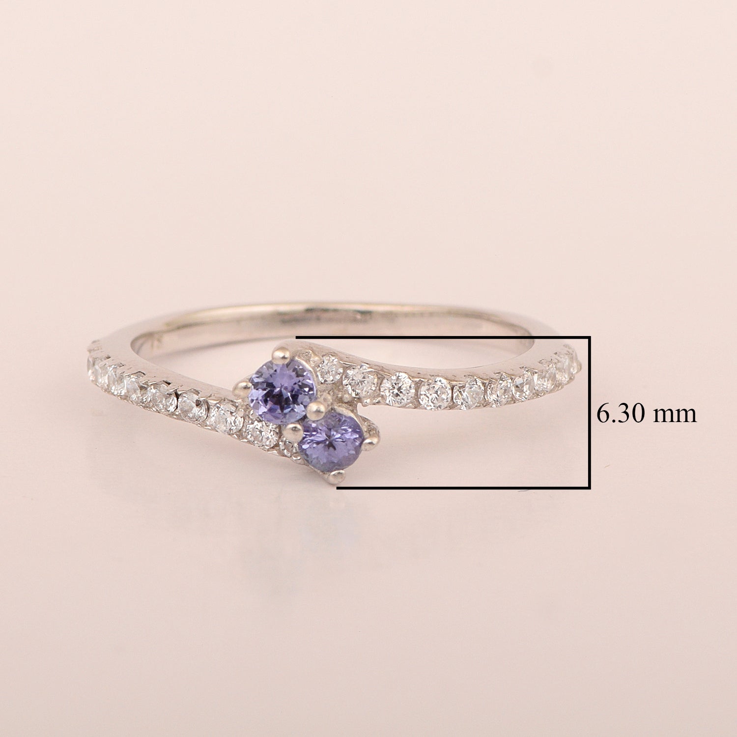 Solitaire Round 4mm Tanzanite & White Accents Women Wedding Ring - Kimaya INC