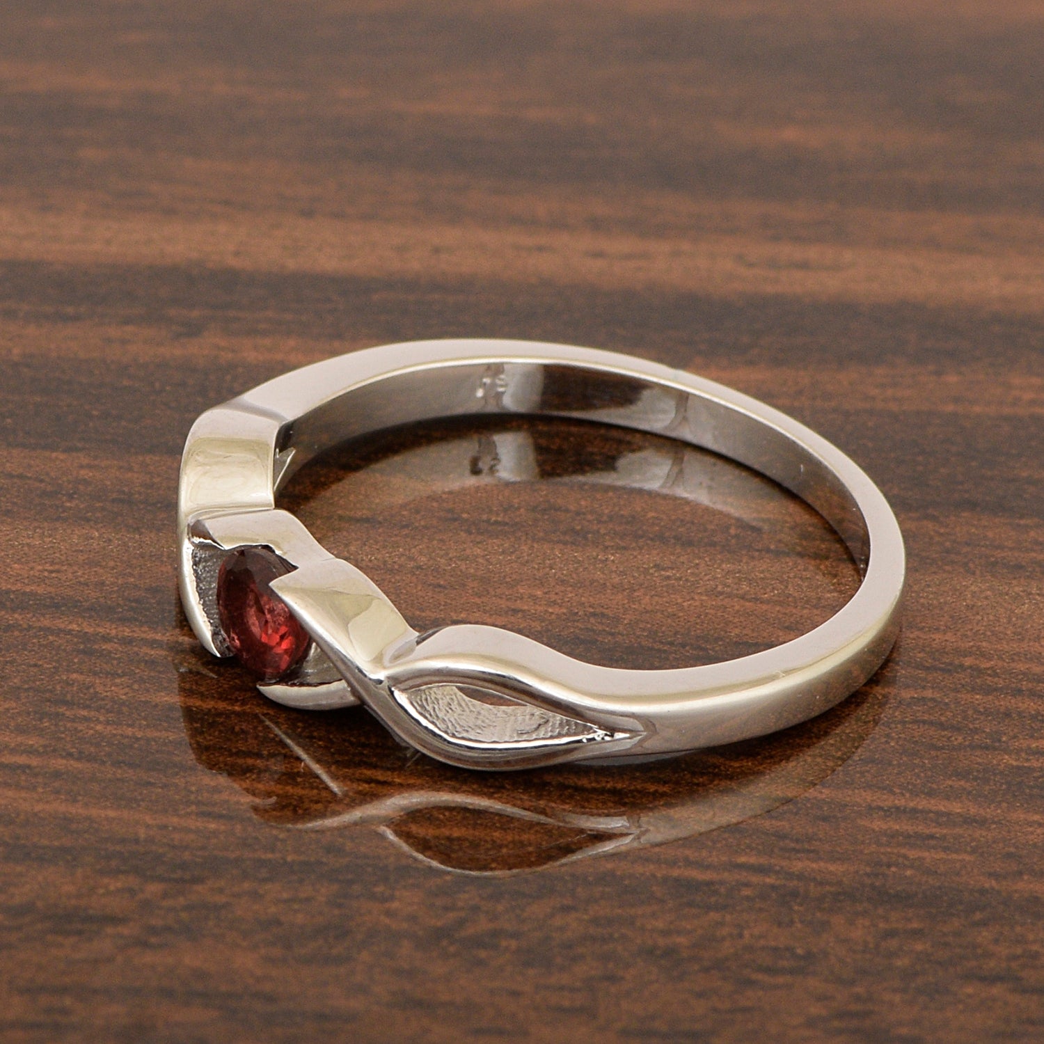 Infinity Knot Round 4mm Garnet Women Engagement Rings - Kimaya INC