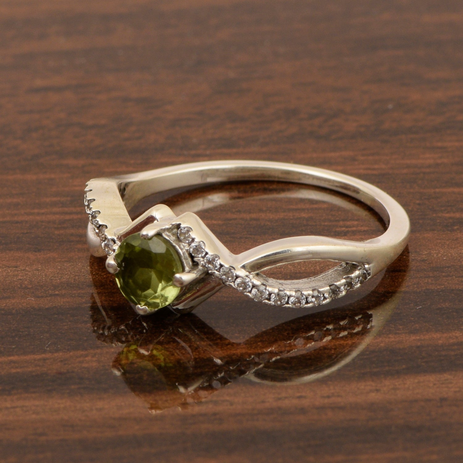 Sterling Silver Infinity Round 0.50 Ctw Peridot Women Engagement Ring - Kimaya INC