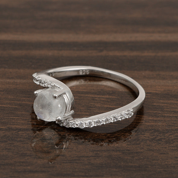 925 Sterling Silver Round 5mm Moonstone Women Wedding Ring - Kimaya INC