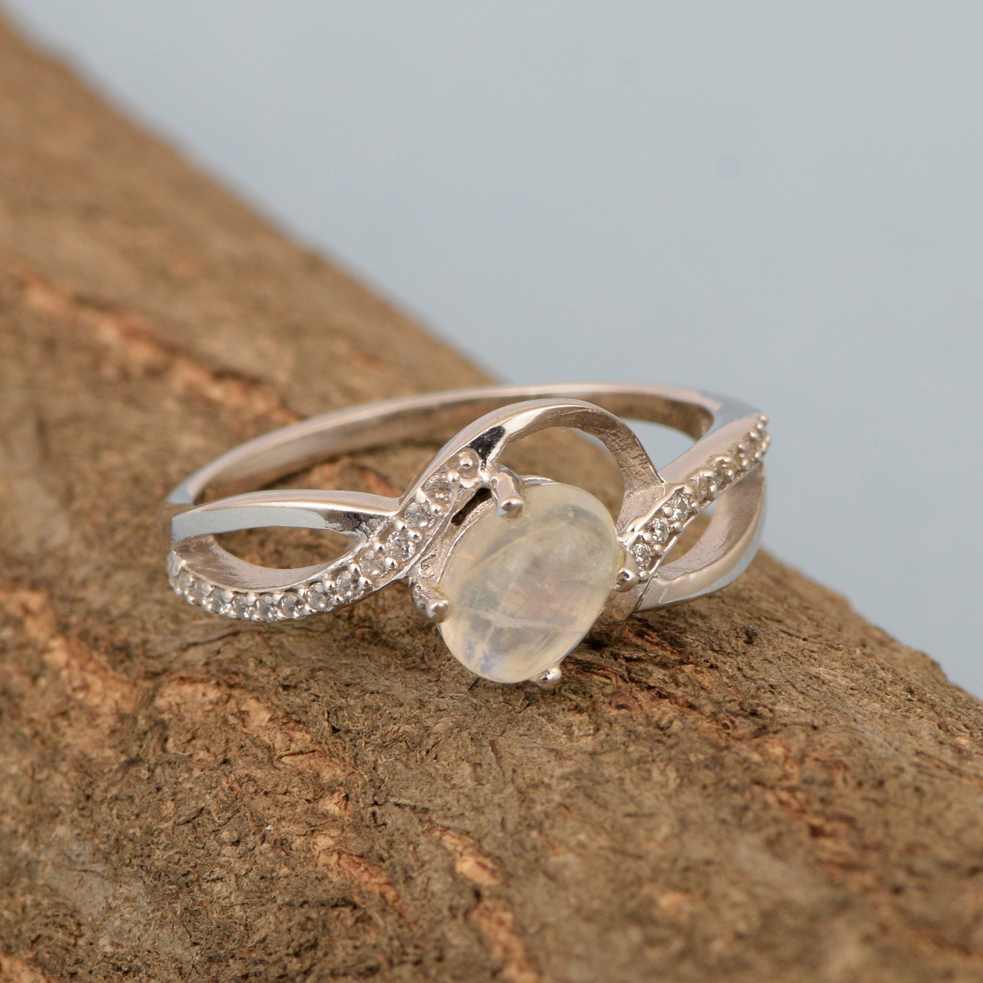 925 Sterling Silver Oval 7X5MM Moonstone Birthstone Rings - Kimaya INC