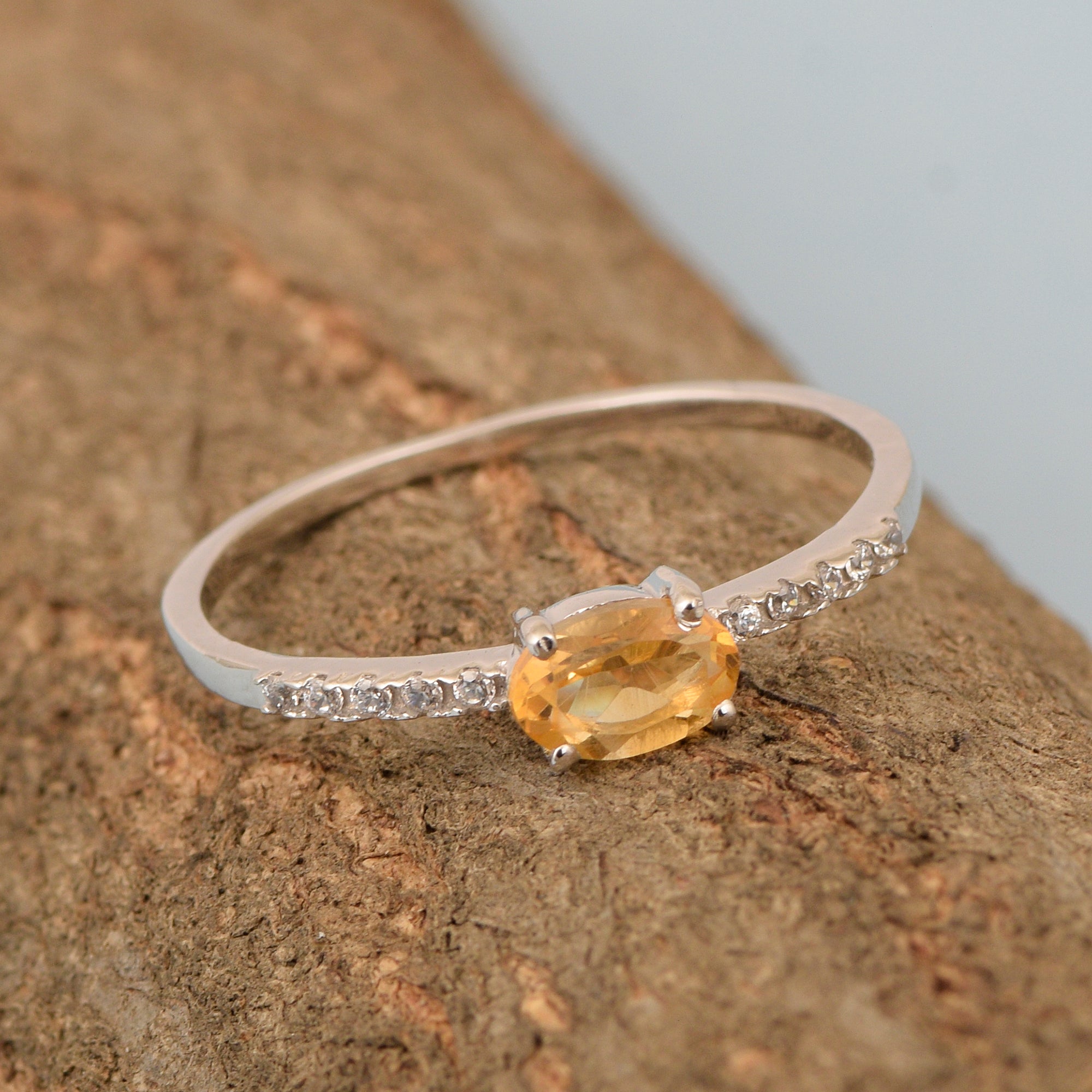 925 Sterling Silver Oval 0.65 Ctw Citrine Women Wedding Ring - Kimaya INC